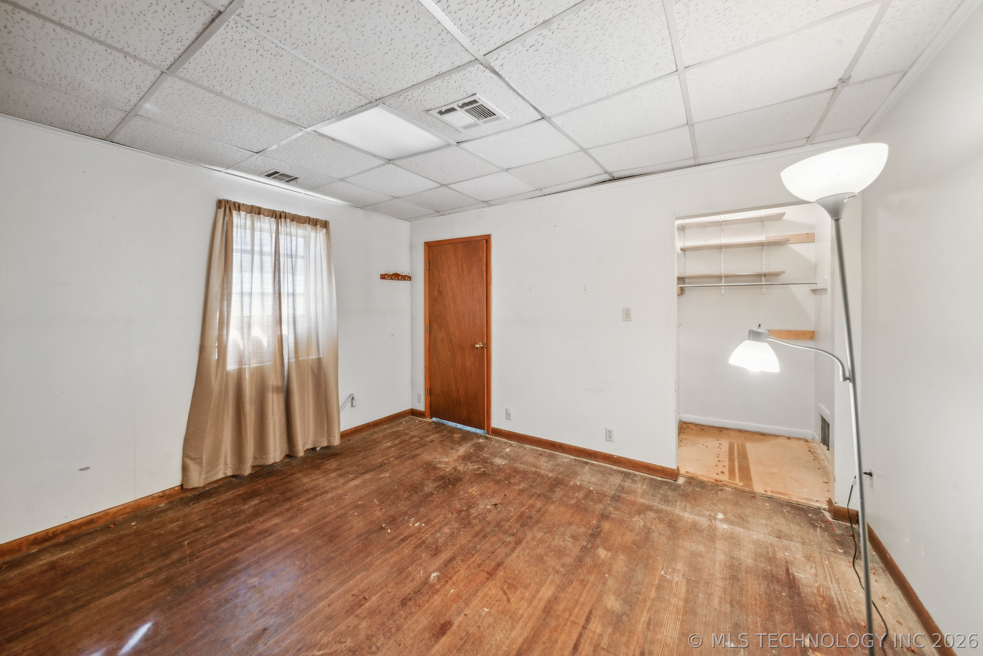 1121 W 9th Street Property Photo 12