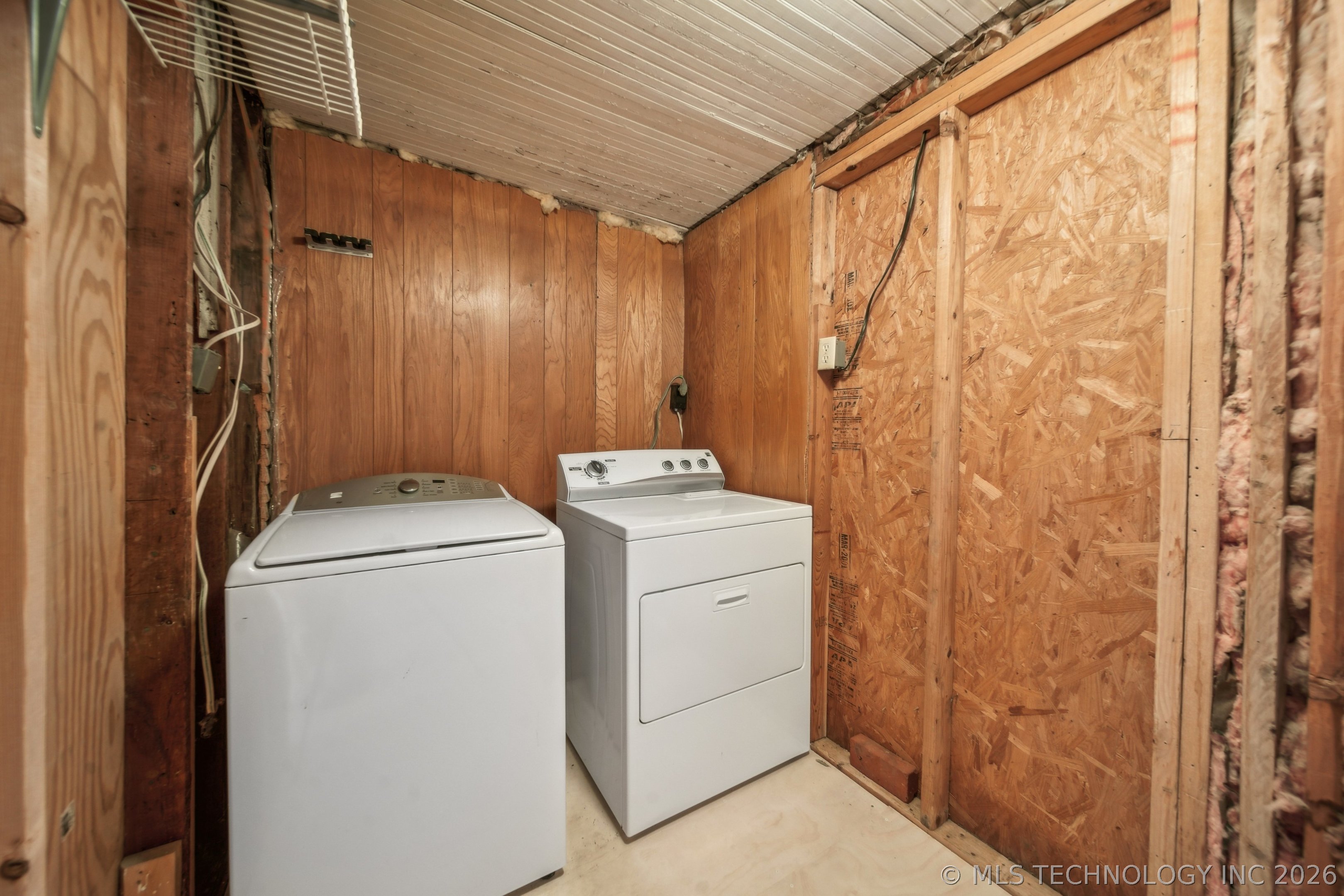 1121 W 9th Street Property Photo 20