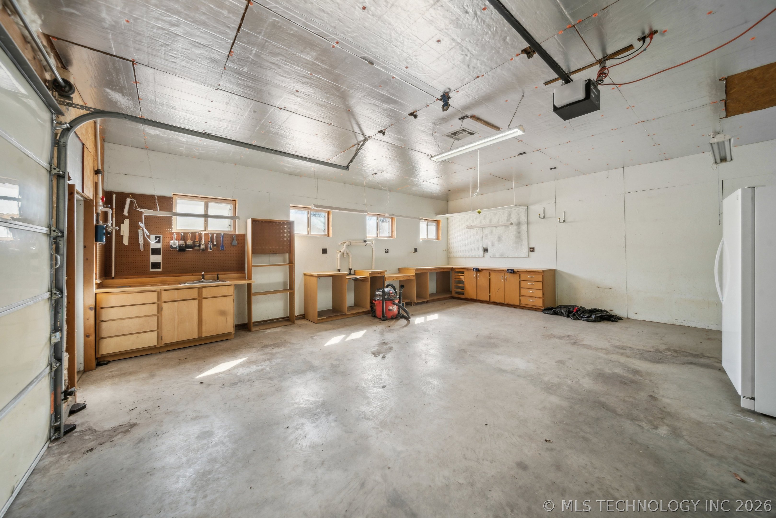 1121 W 9th Street Property Photo 26