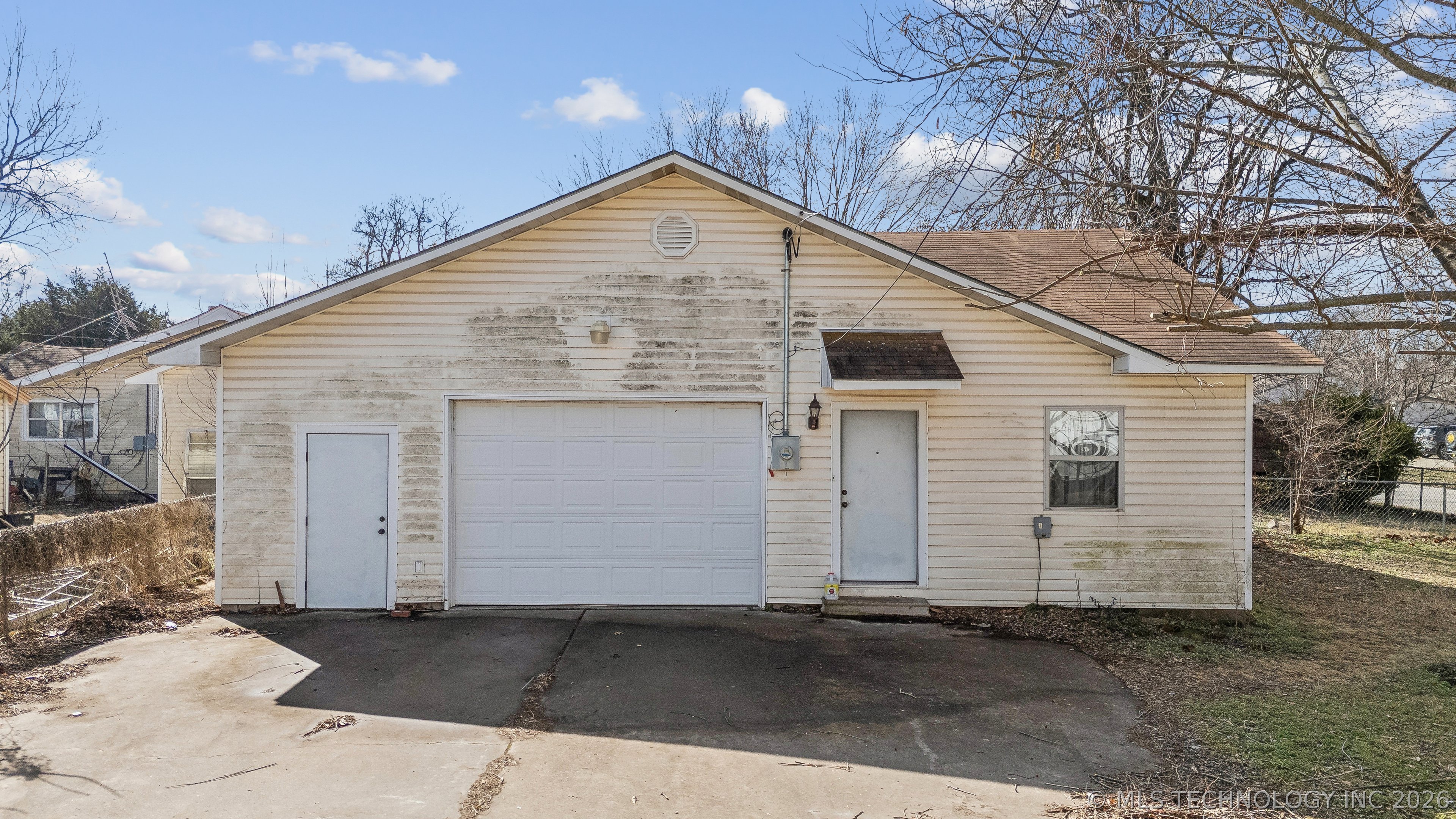 1121 W 9th Street Property Photo 27