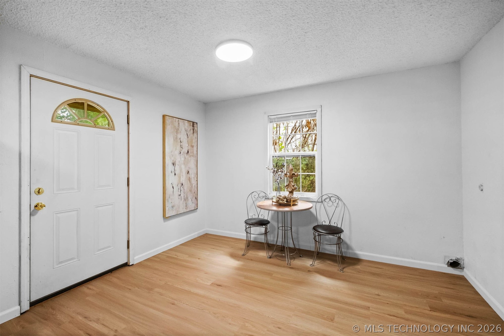 317 W Cedar Property Photo 5