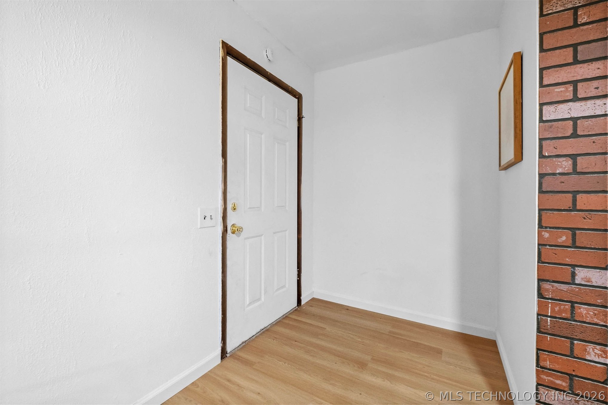 317 W Cedar Property Photo 6