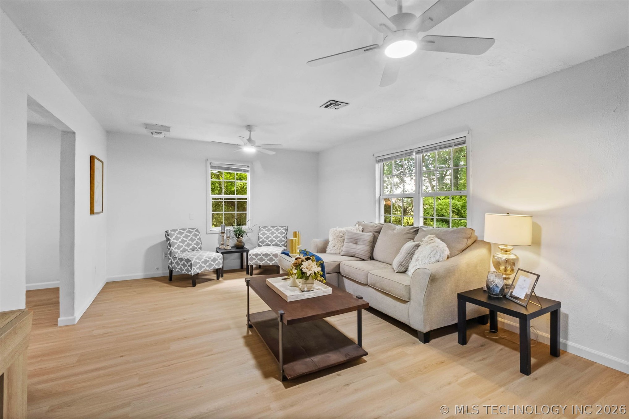 317 W Cedar Property Photo 8