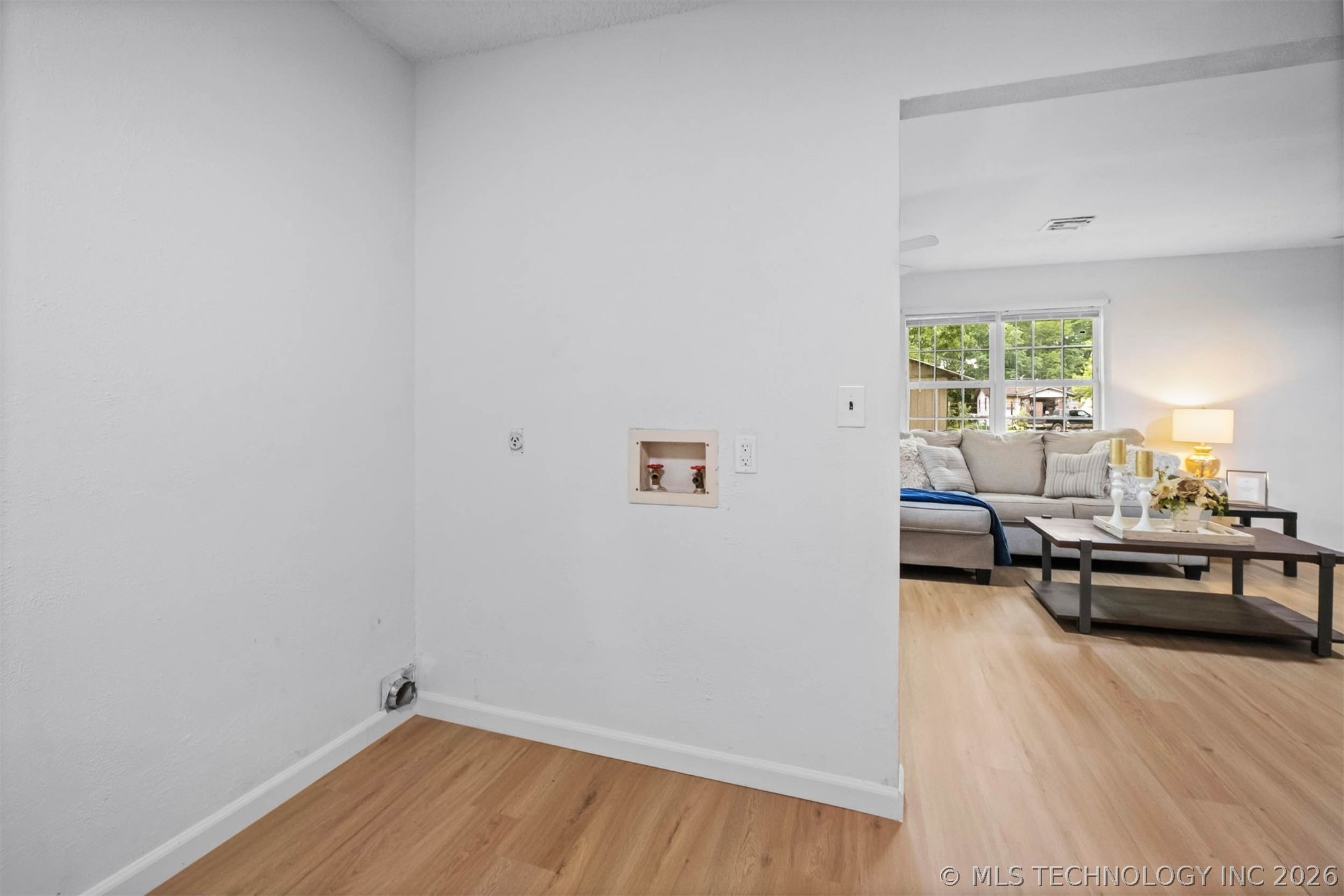 317 W Cedar Property Photo 15