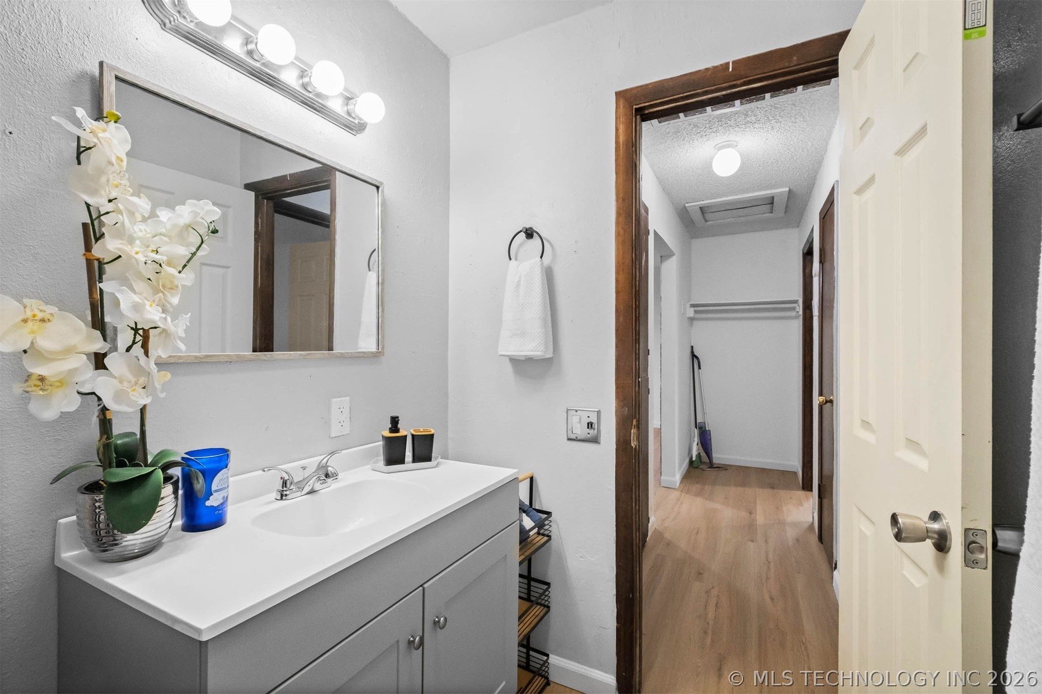 317 W Cedar Property Photo 19
