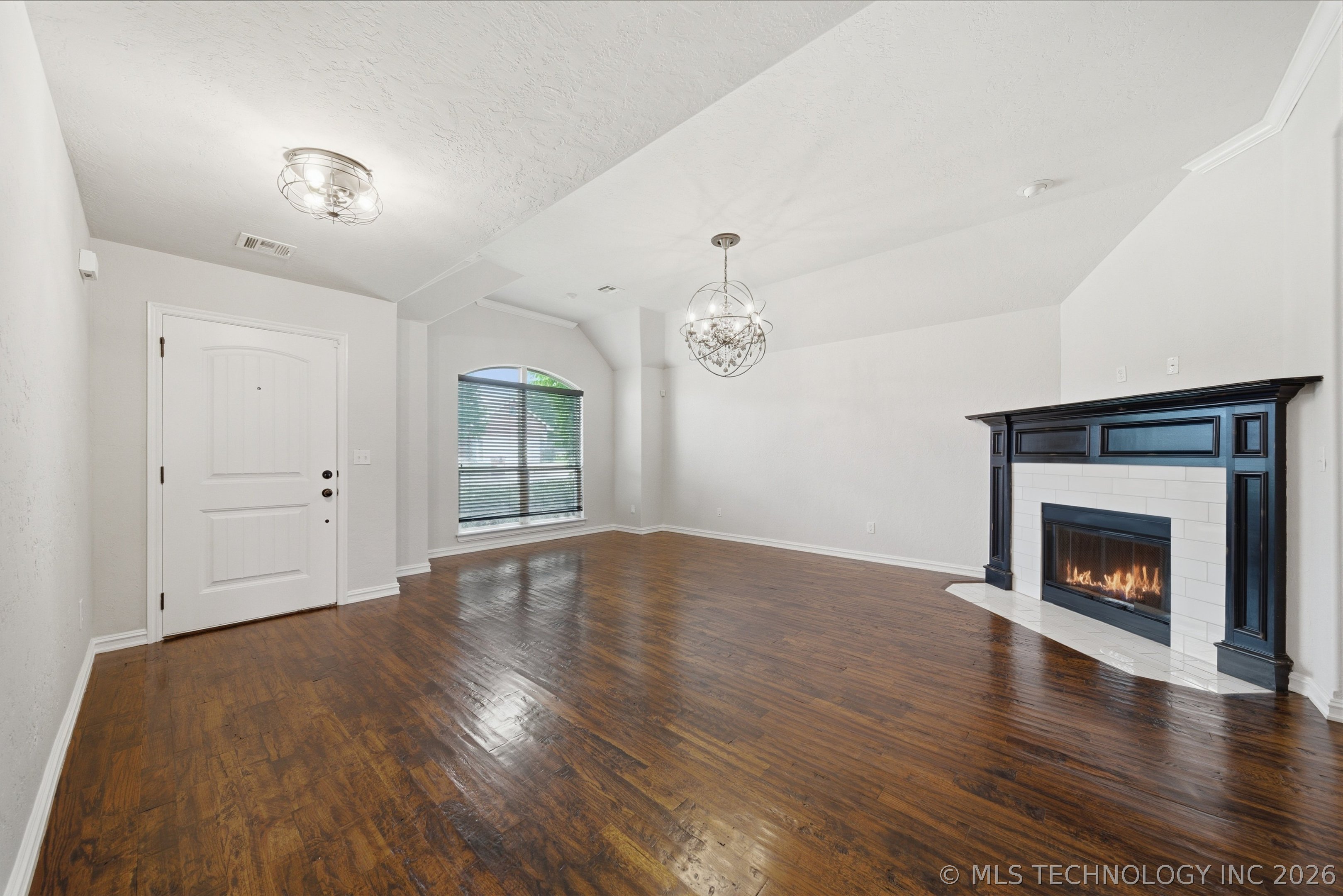 10716 Masters Circle Property Photo 8