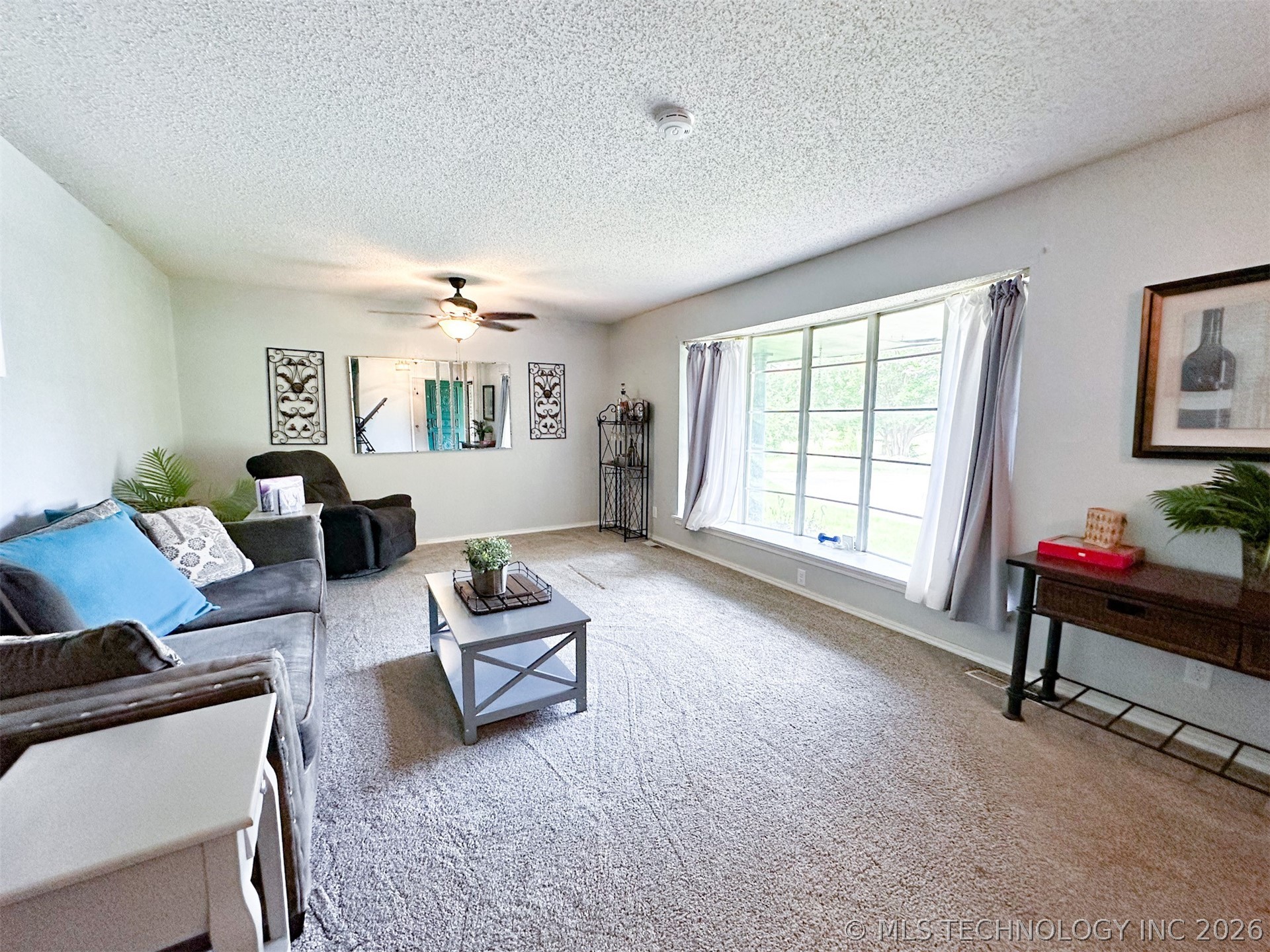 2435 S Woodland Road Property Photo 7