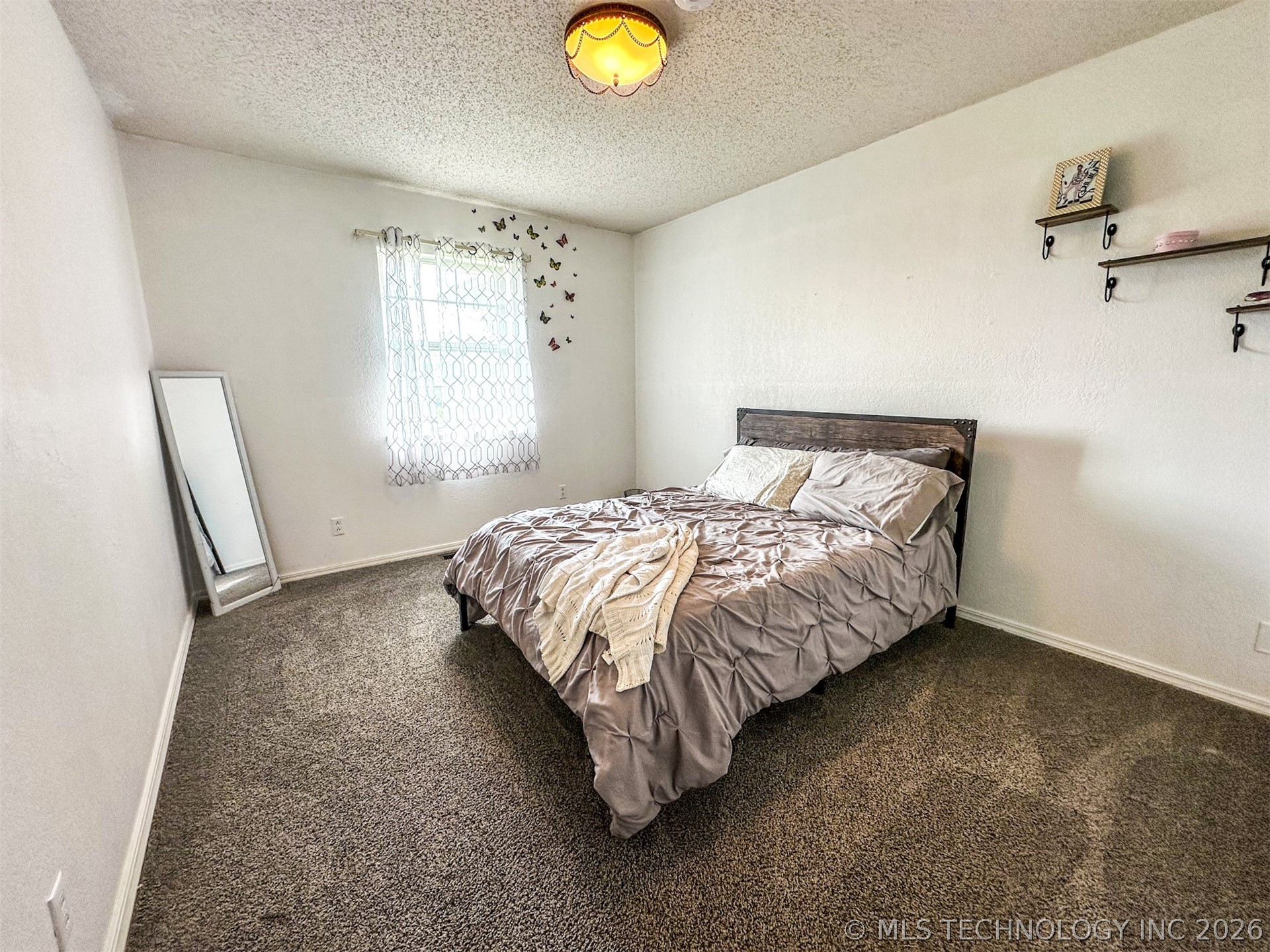 2435 S Woodland Road Property Photo 10