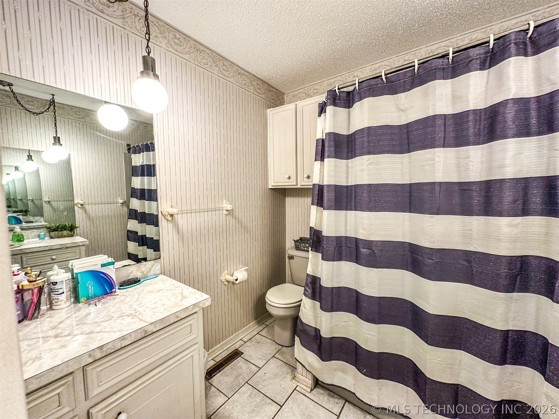 2435 S Woodland Road Property Photo 12