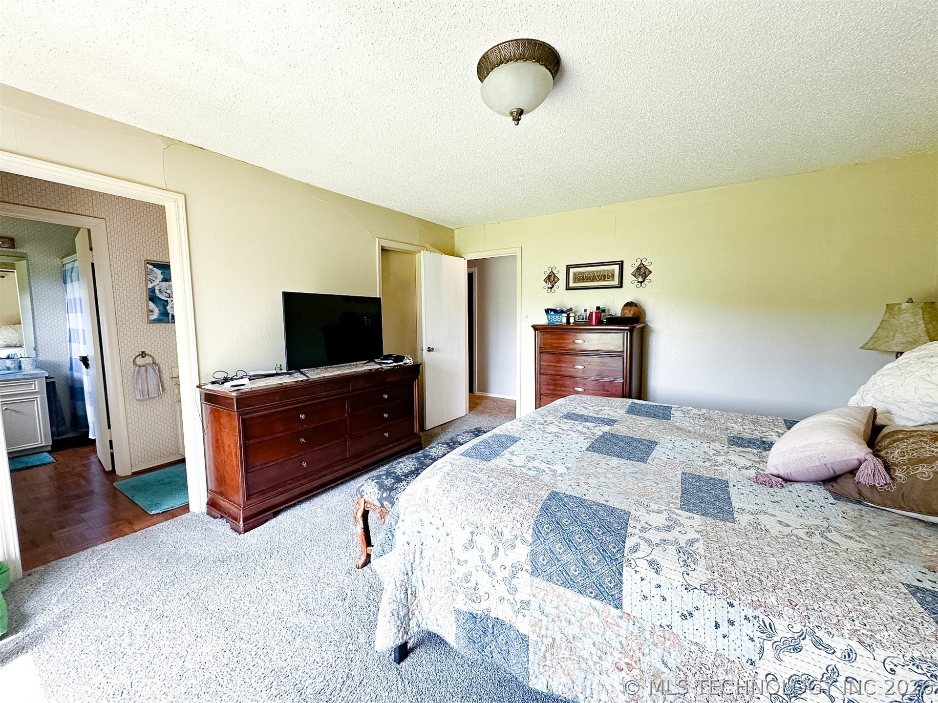 2435 S Woodland Road Property Photo 18