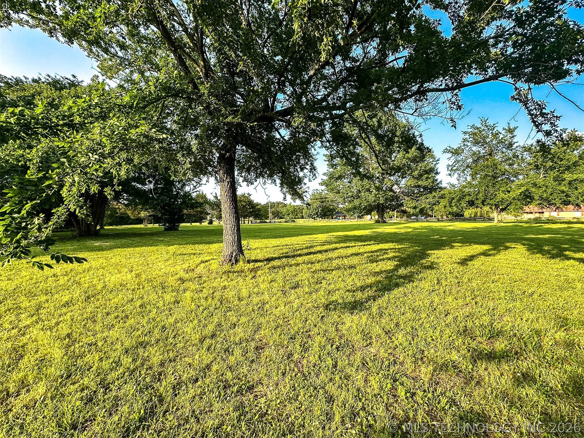 2435 S Woodland Road Property Photo 54