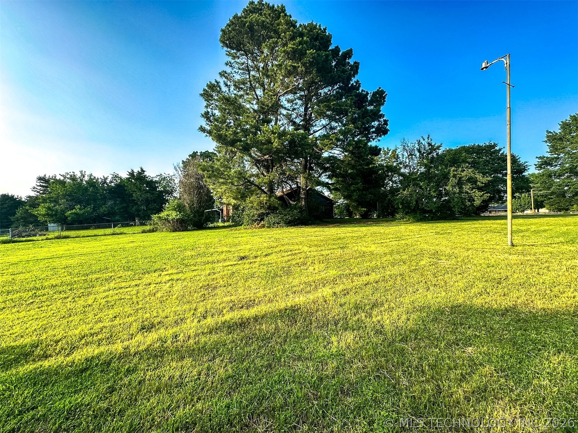 2435 S Woodland Road Property Photo 56