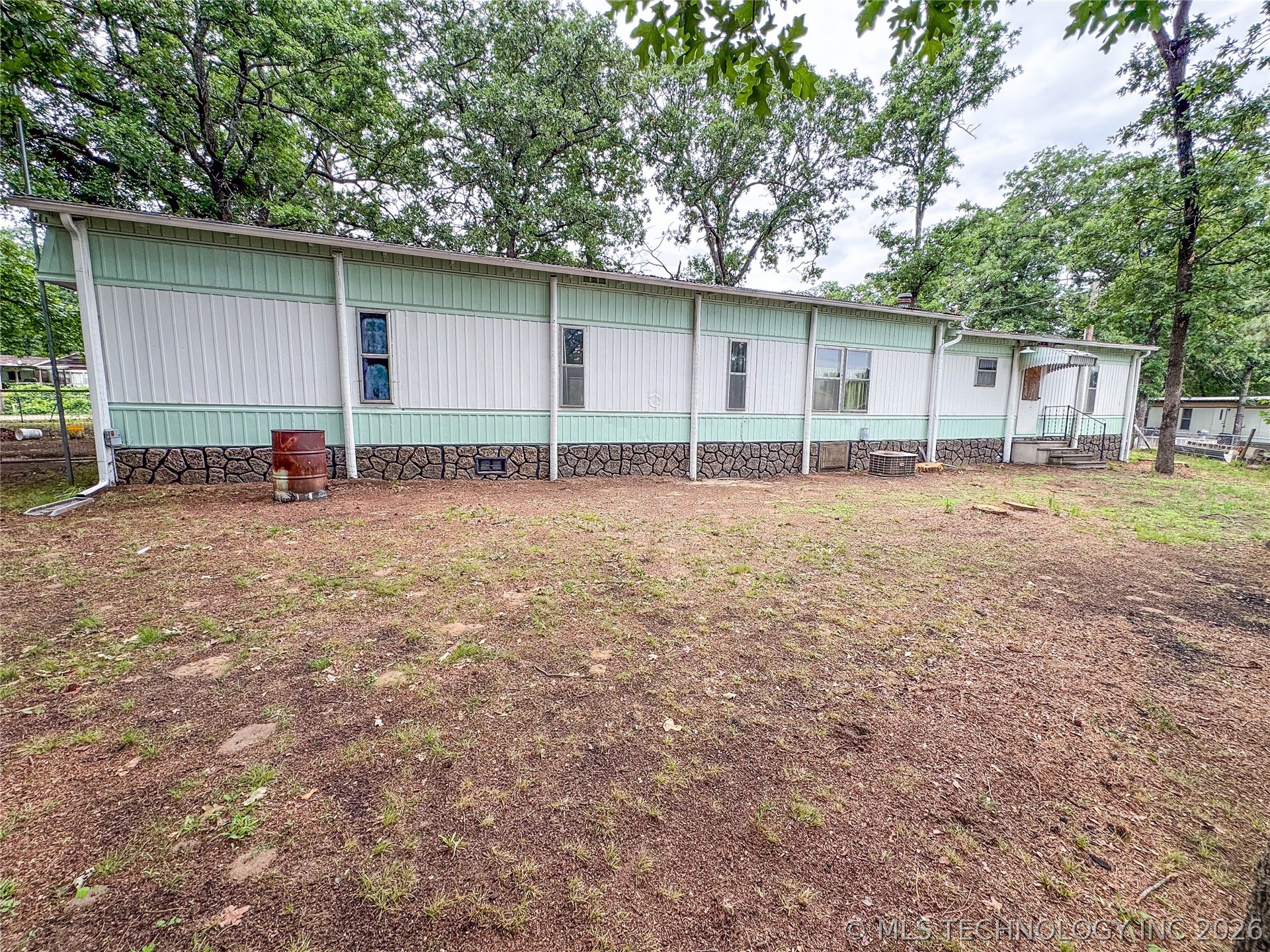 114385 Forest Circle Property Photo 4