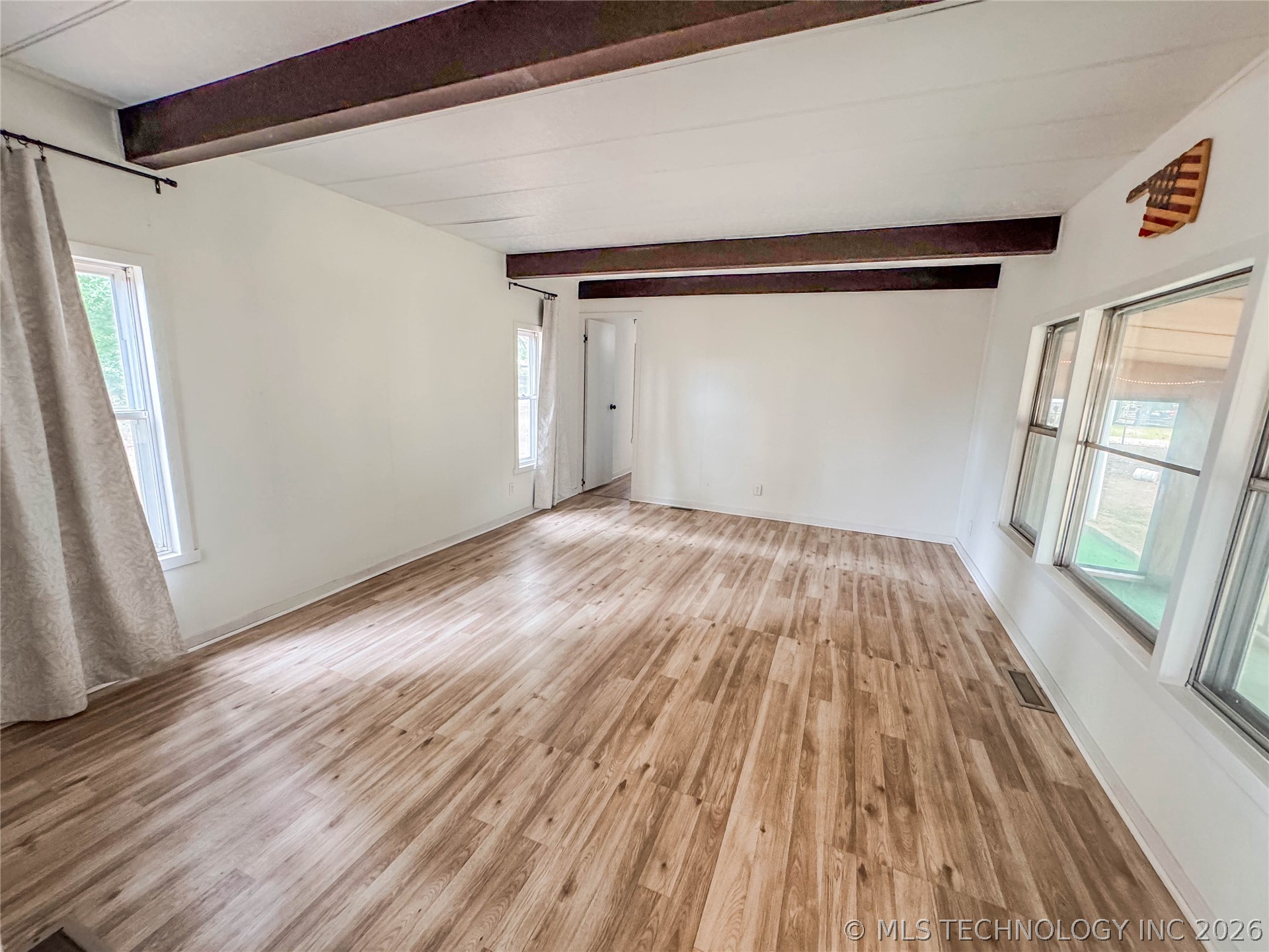 114385 Forest Circle Property Photo 7