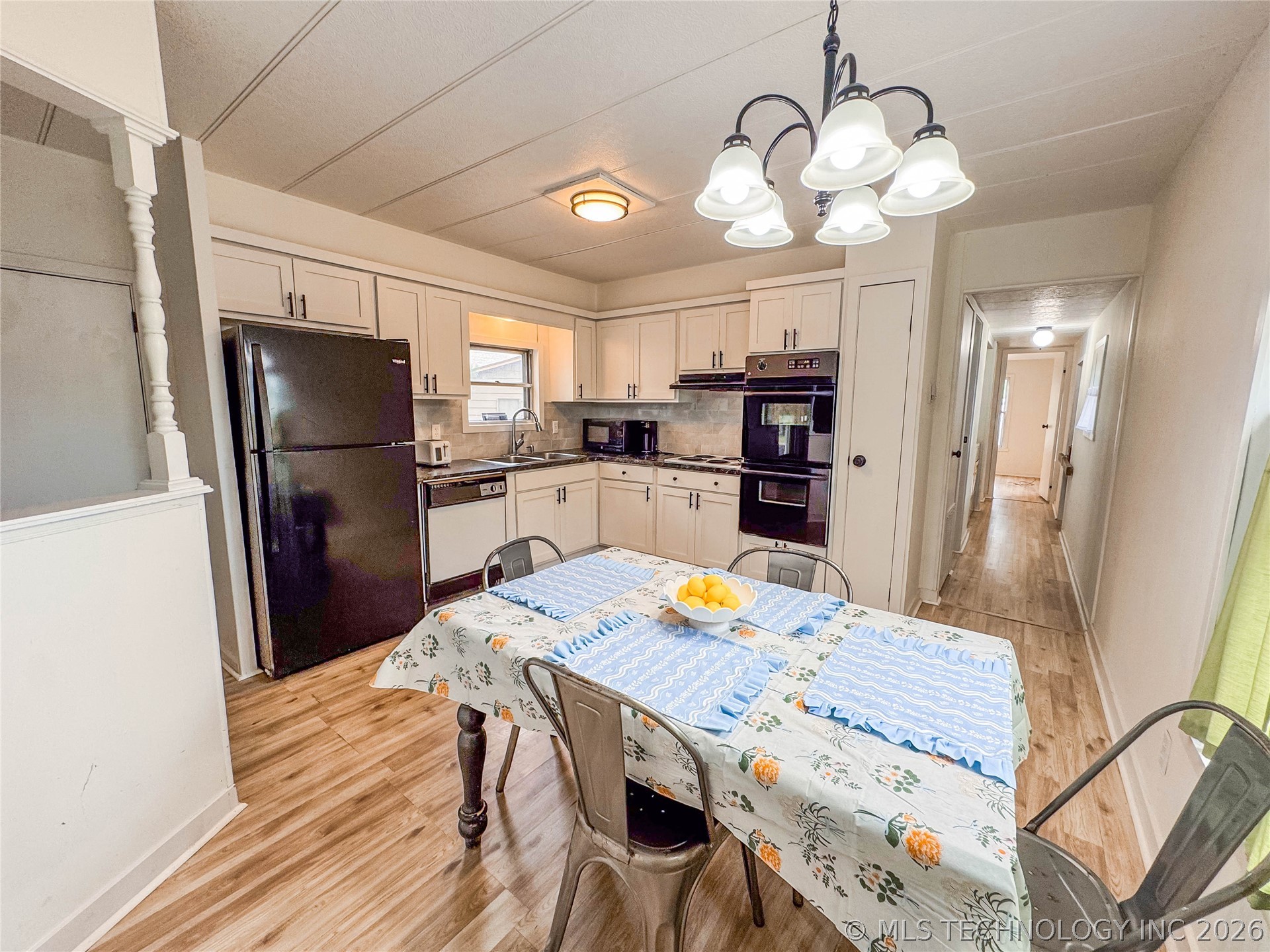 114385 Forest Circle Property Photo 11