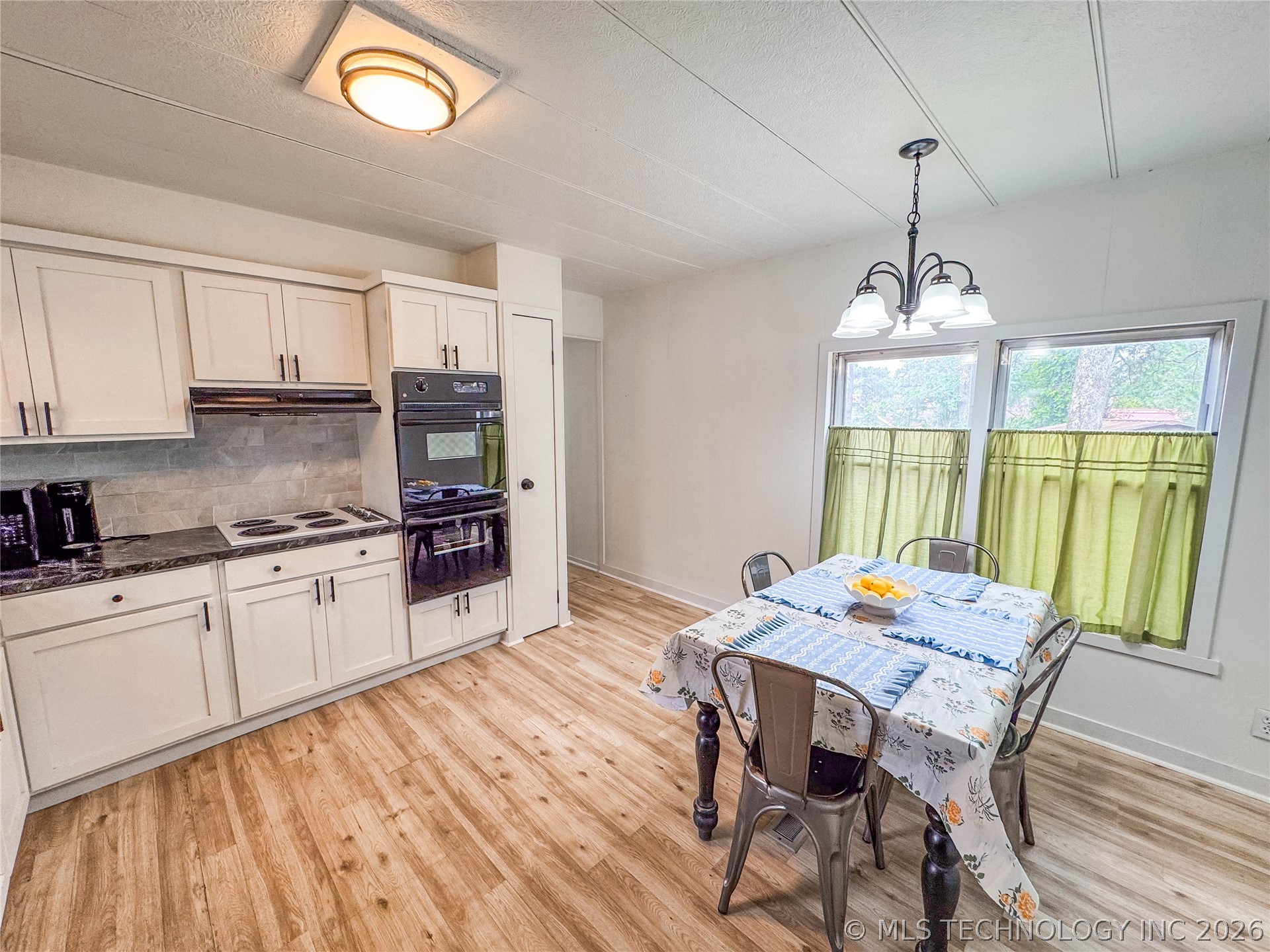 114385 Forest Circle Property Photo 12