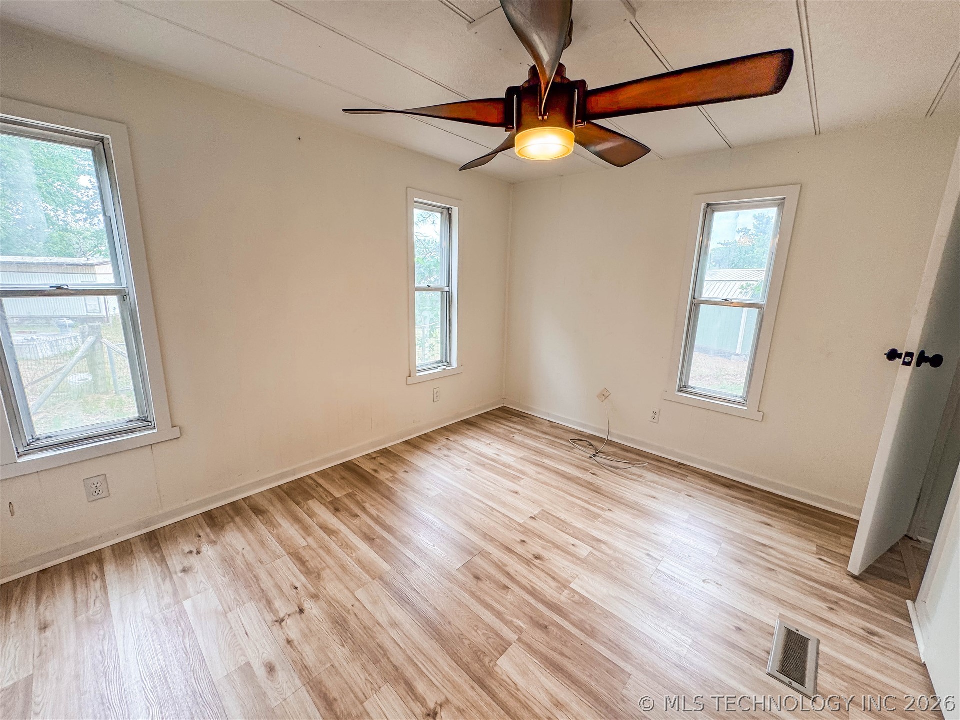 114385 Forest Circle Property Photo 28