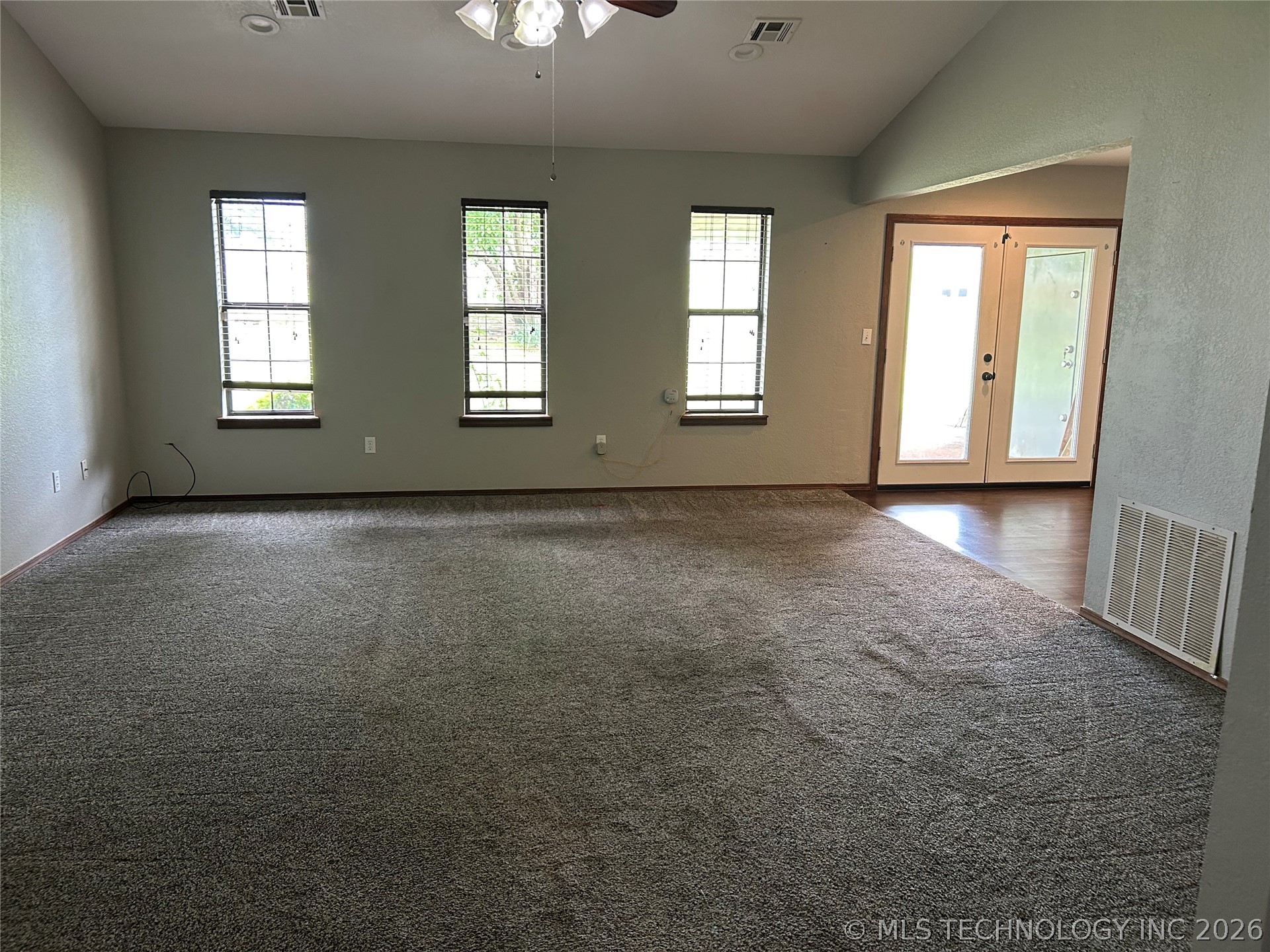 82 S Gladd Road Property Photo 4