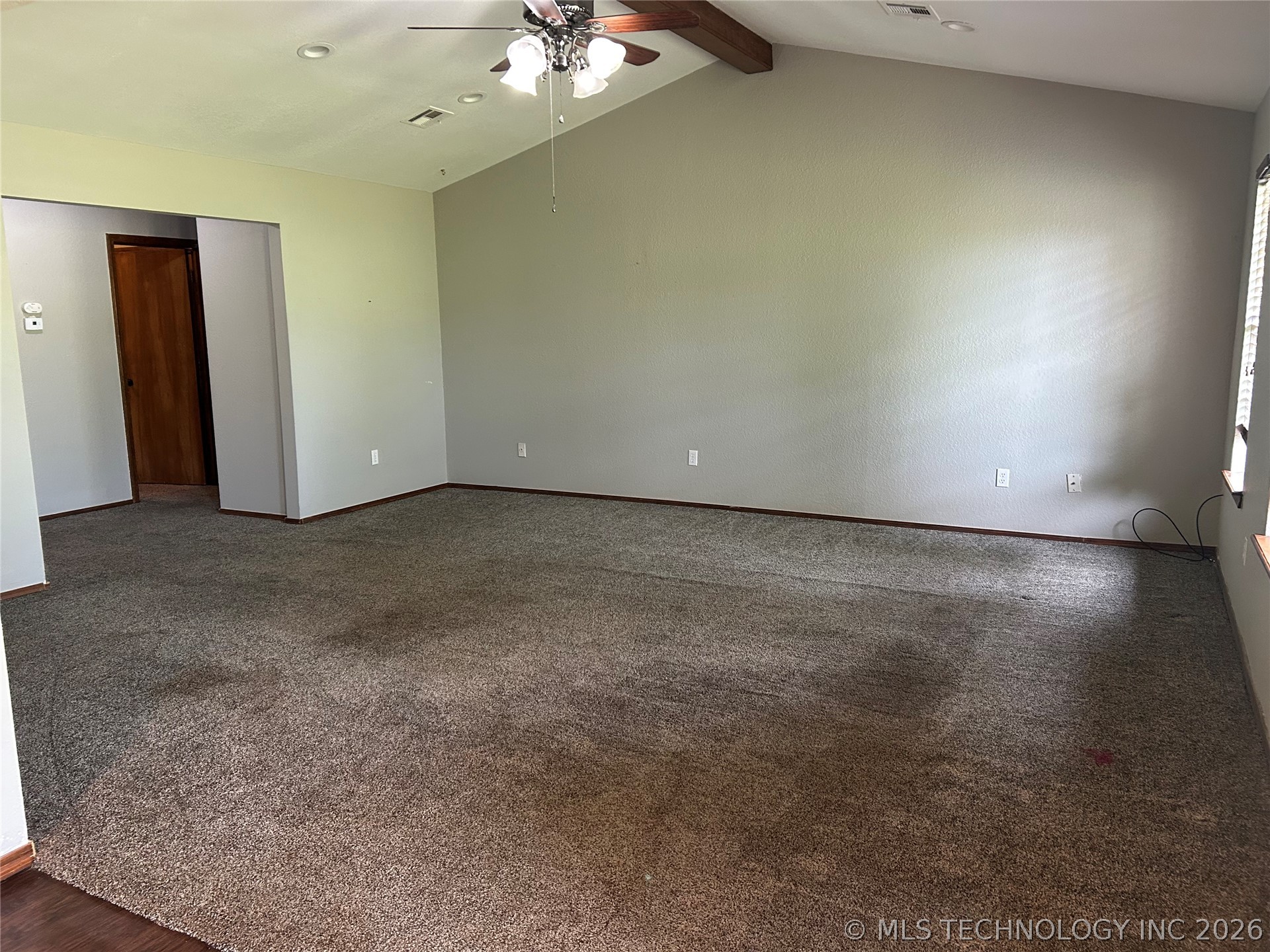 82 S Gladd Road Property Photo 5