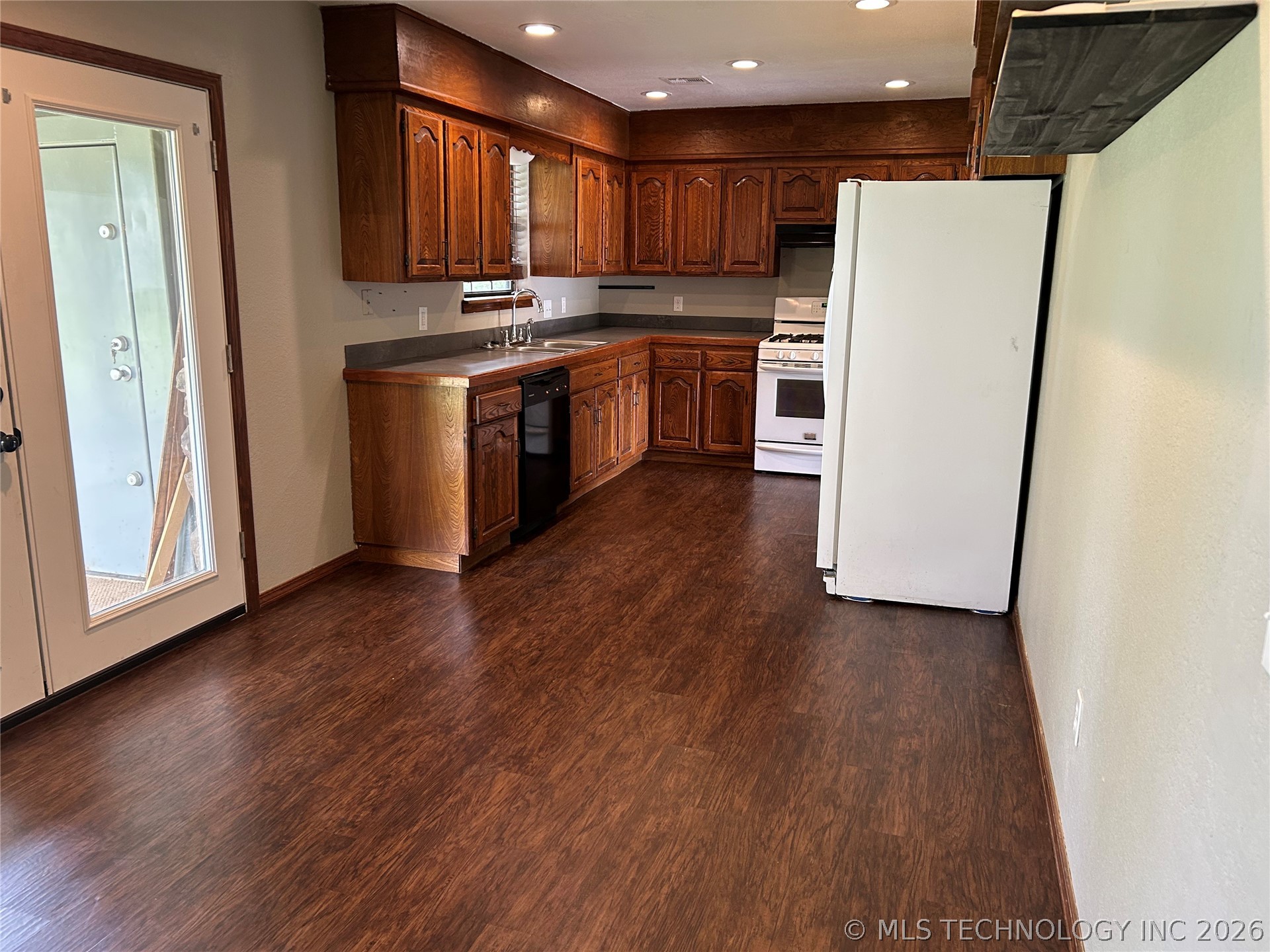 82 S Gladd Road Property Photo 7
