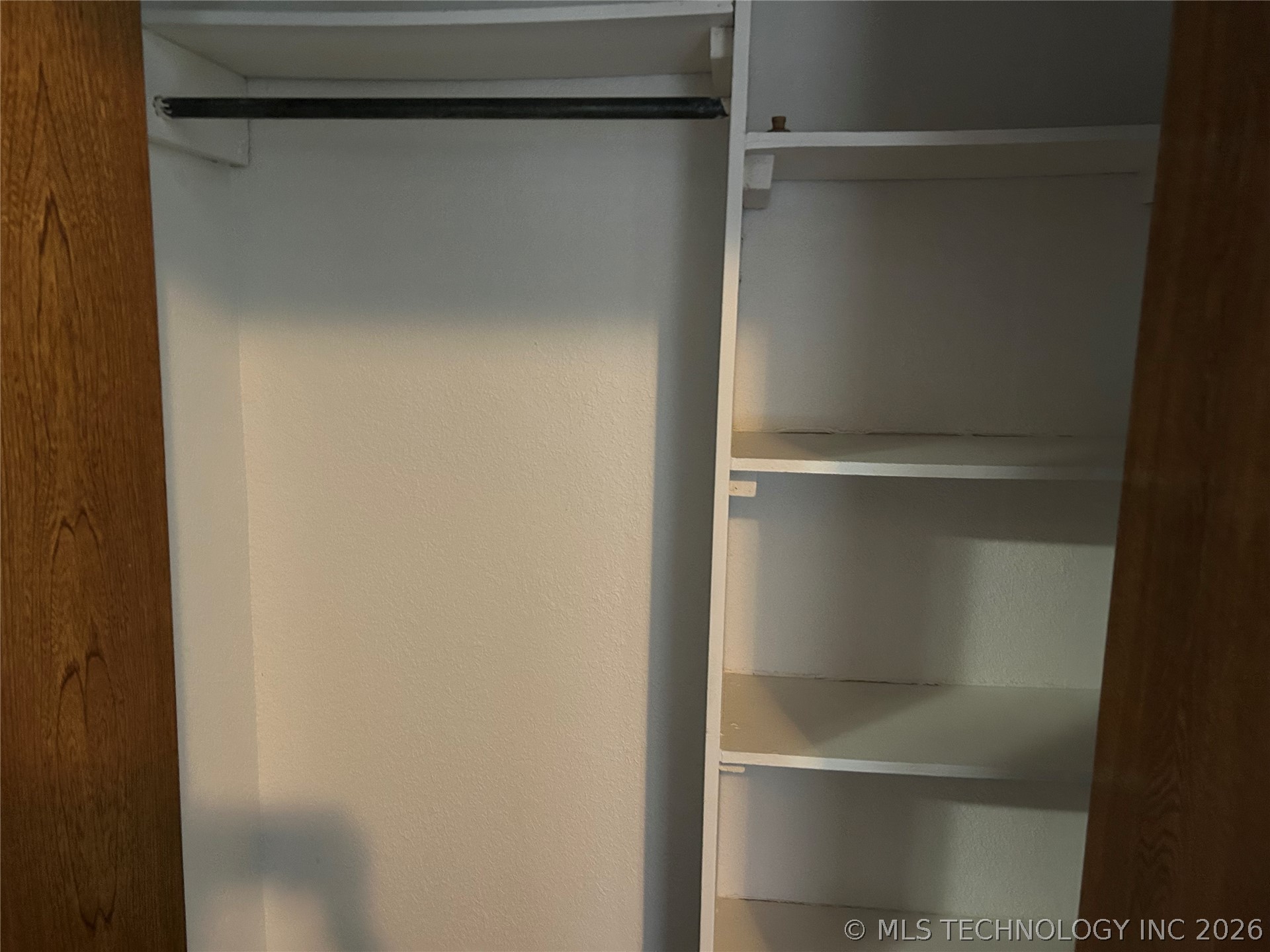 82 S Gladd Road Property Photo 11