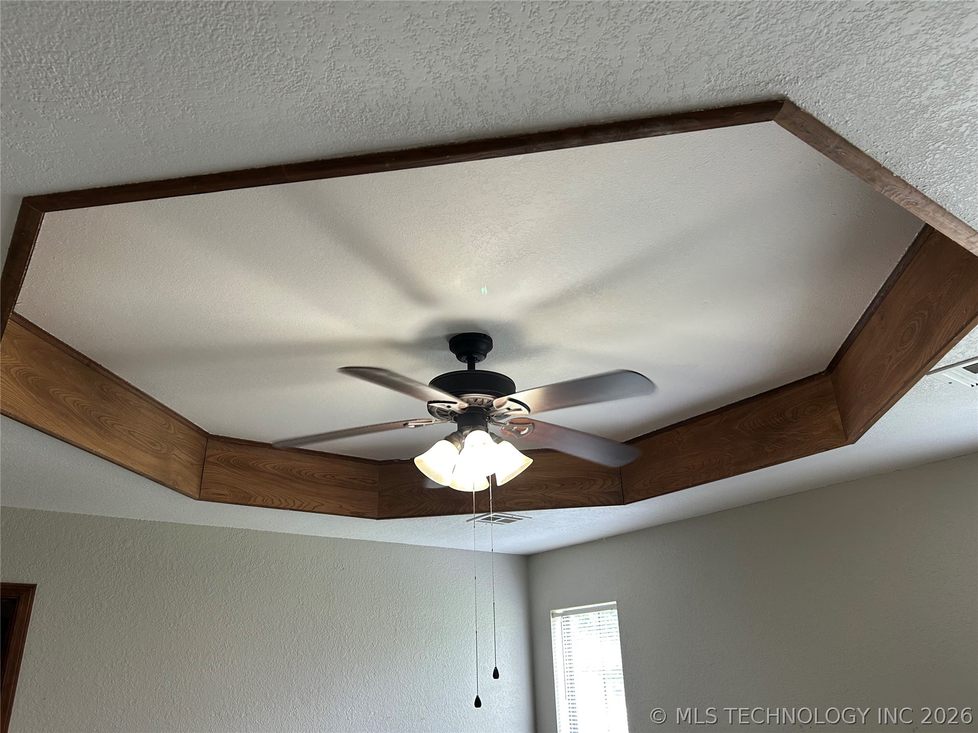 82 S Gladd Road Property Photo 14