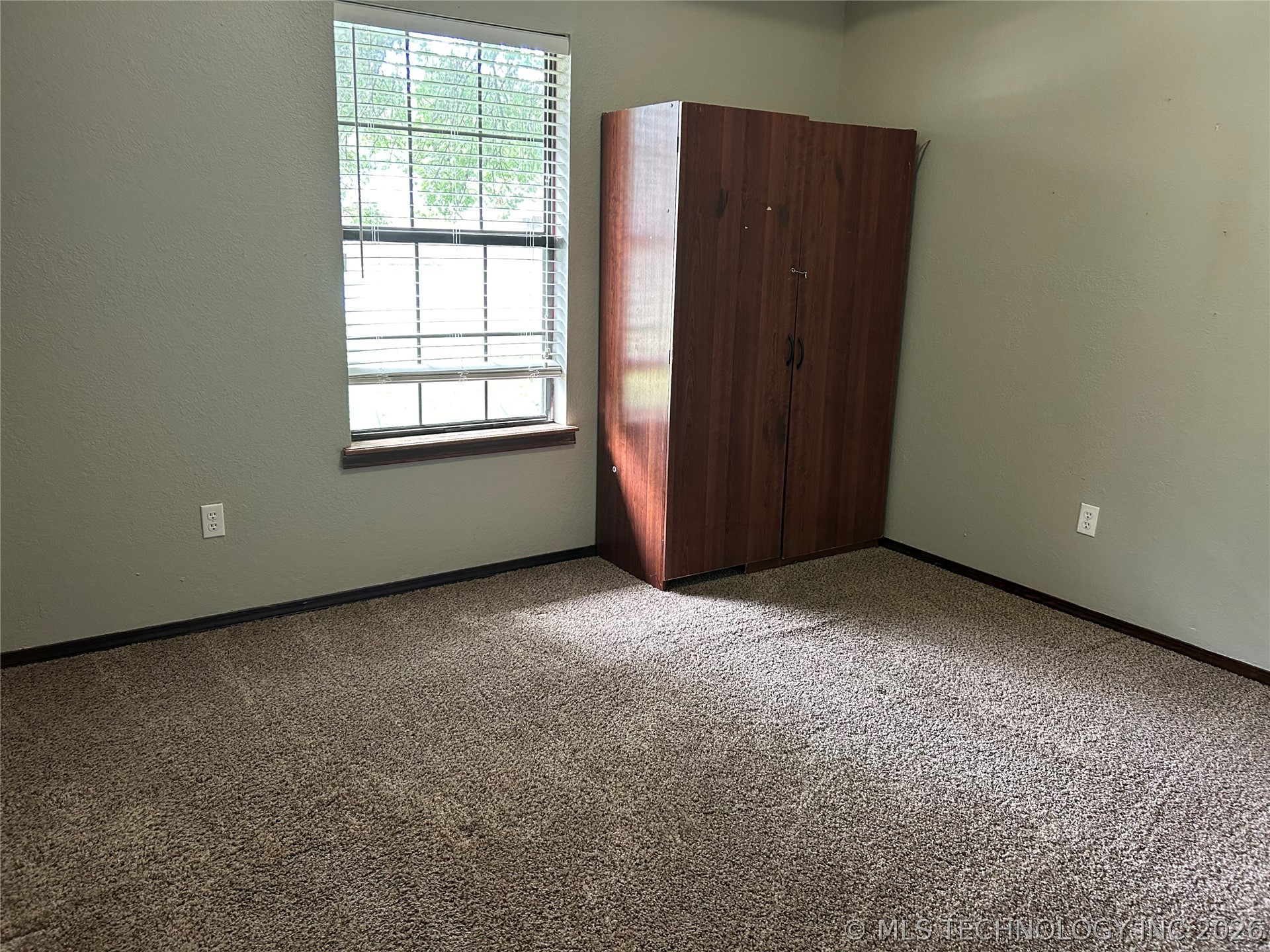 82 S Gladd Road Property Photo 17
