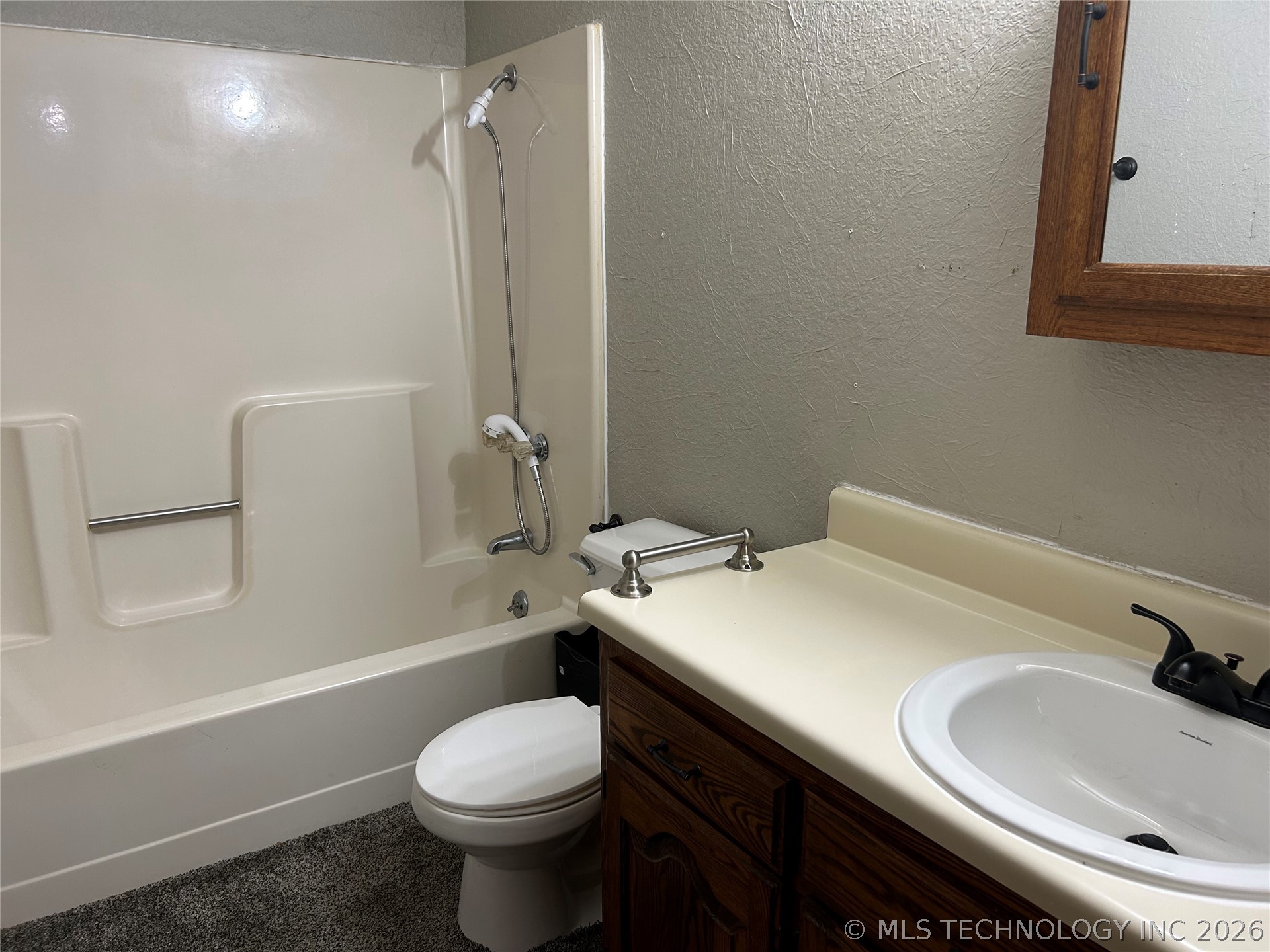 82 S Gladd Road Property Photo 18