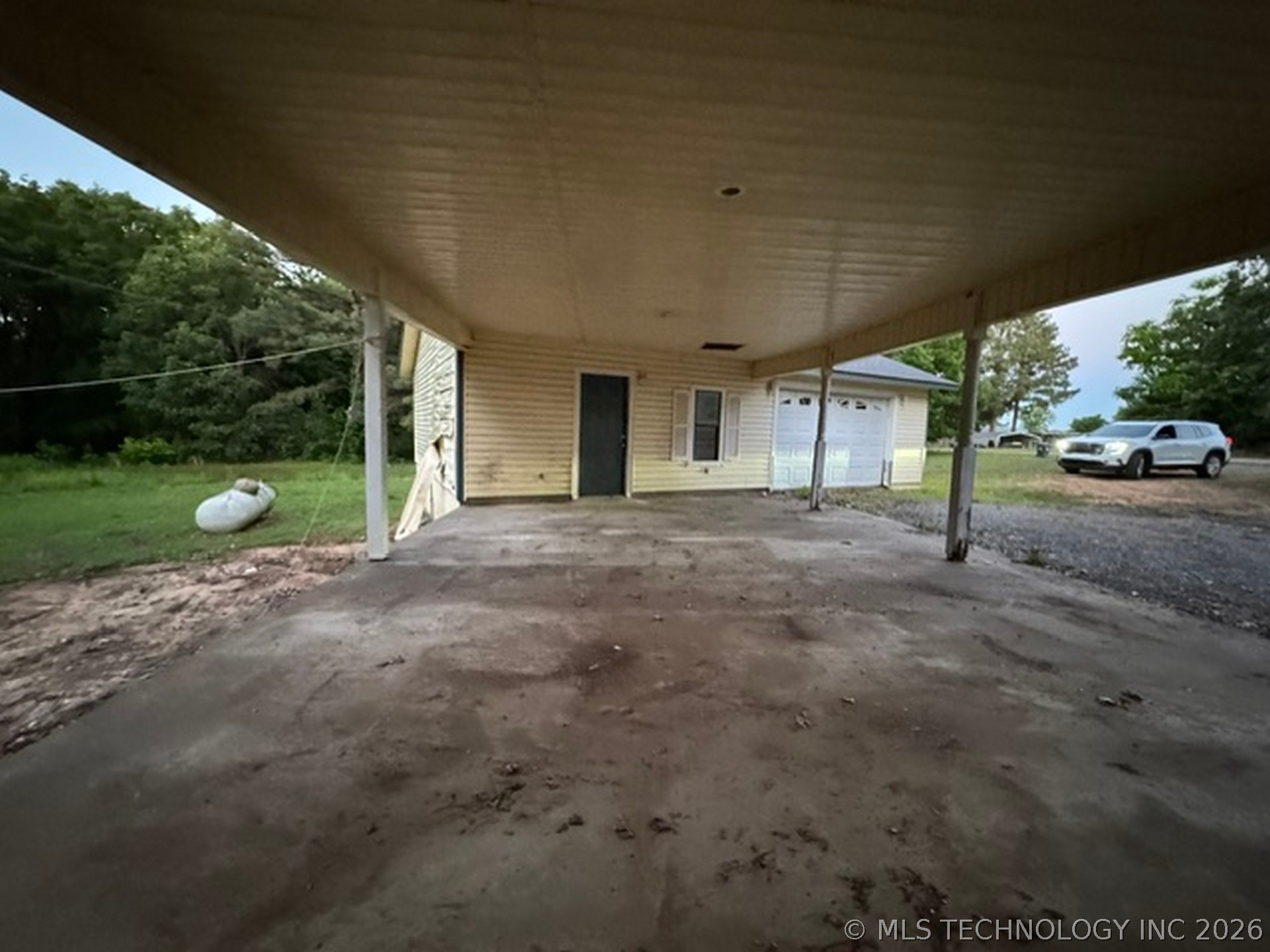 110490 S 4756 Property Photo 8