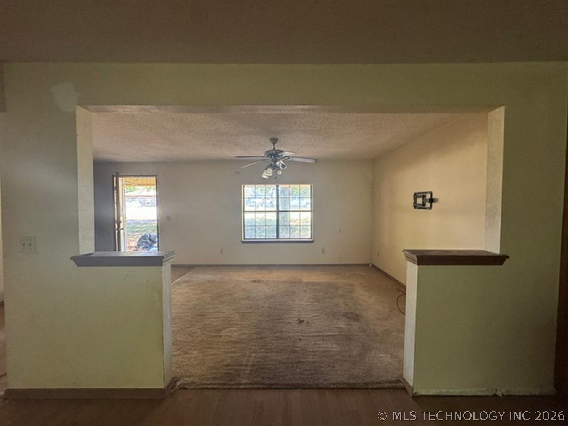 110490 S 4756 Property Photo 11