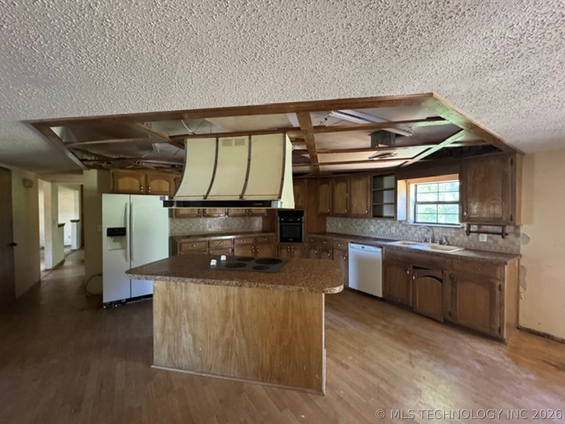 110490 S 4756 Property Photo 14