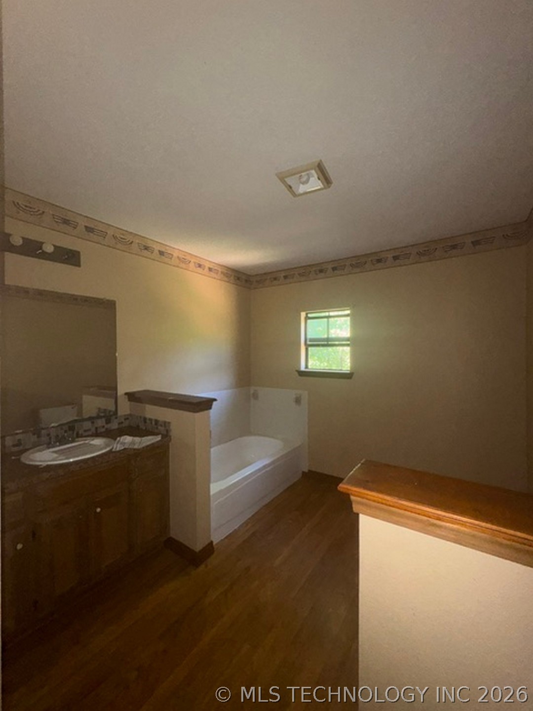 110490 S 4756 Property Photo 22
