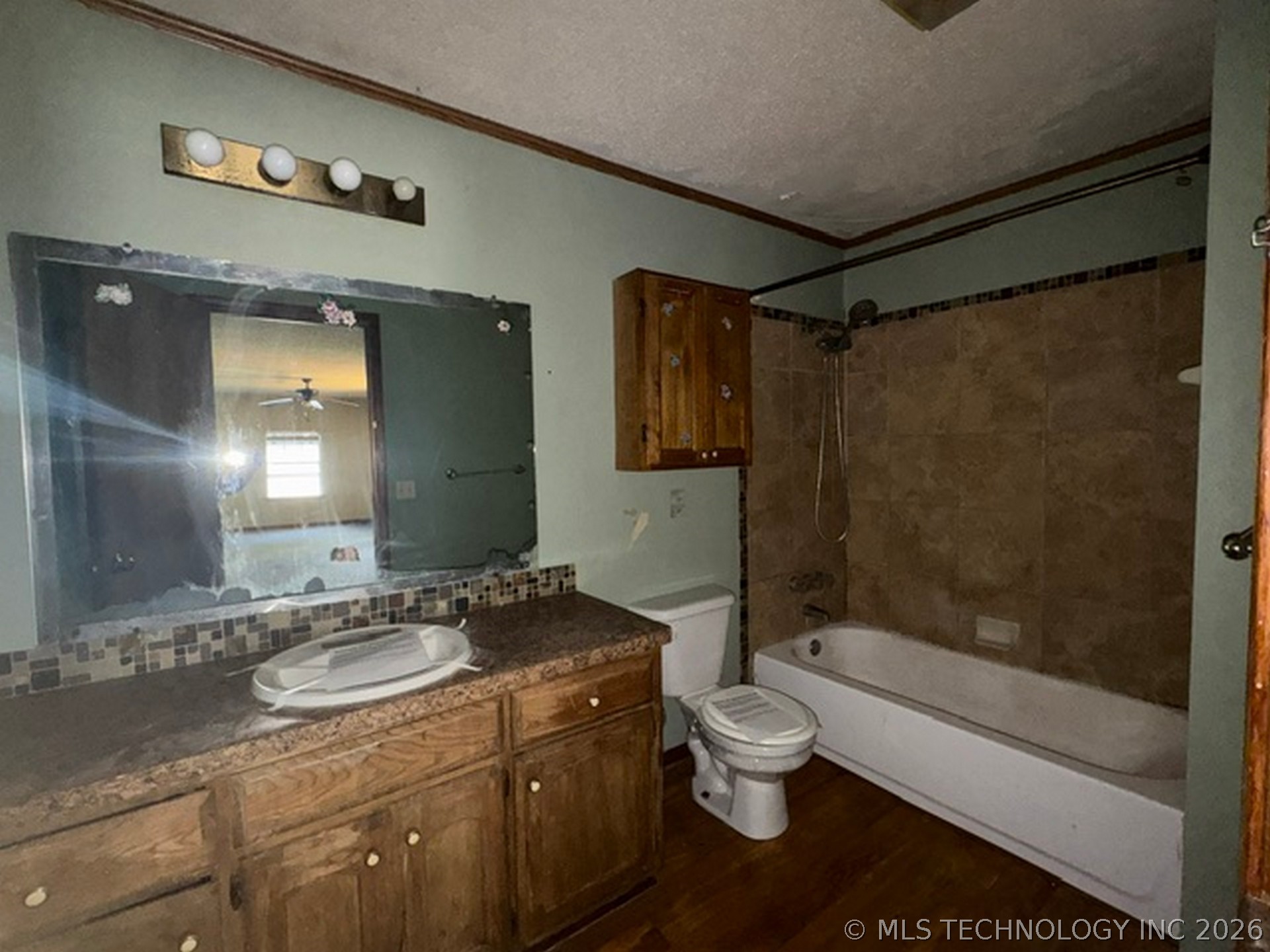 110490 S 4756 Property Photo 25