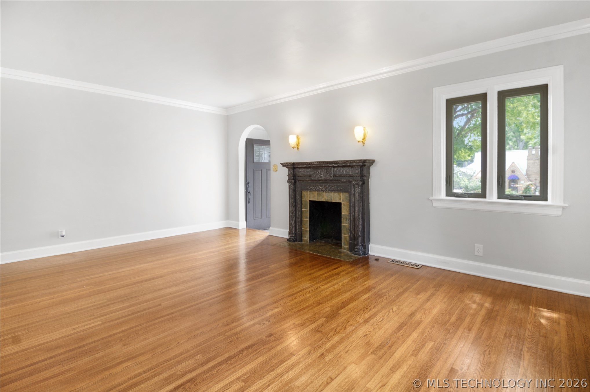 1535 S Delaware Place Property Photo 7