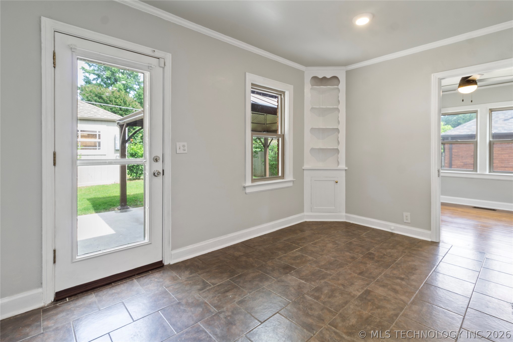1535 S Delaware Place Property Photo 14