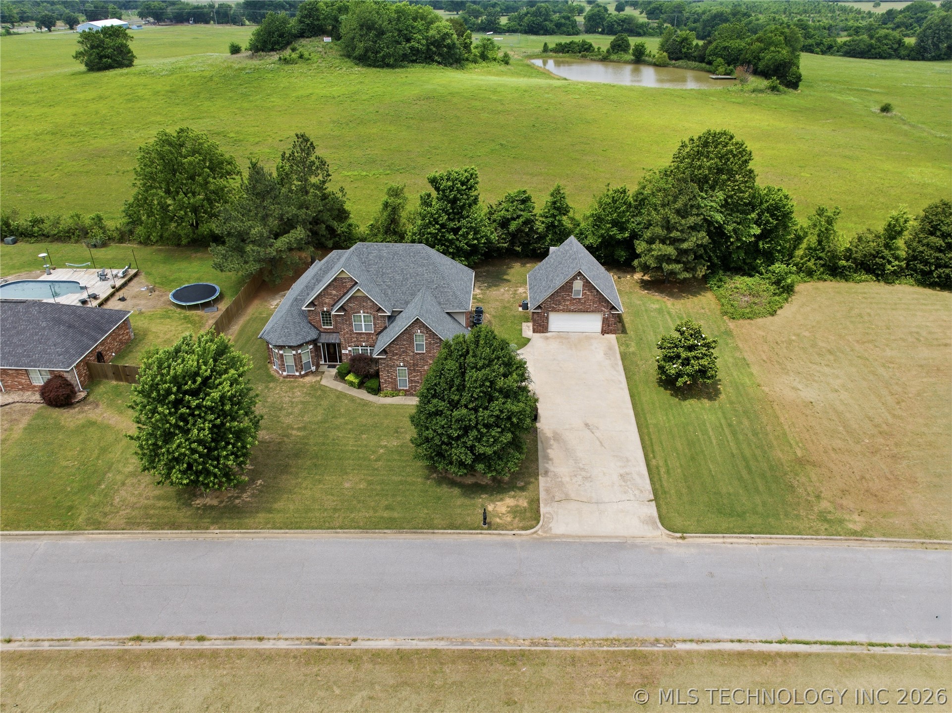 1308 Carter Avenue Property Photo 3