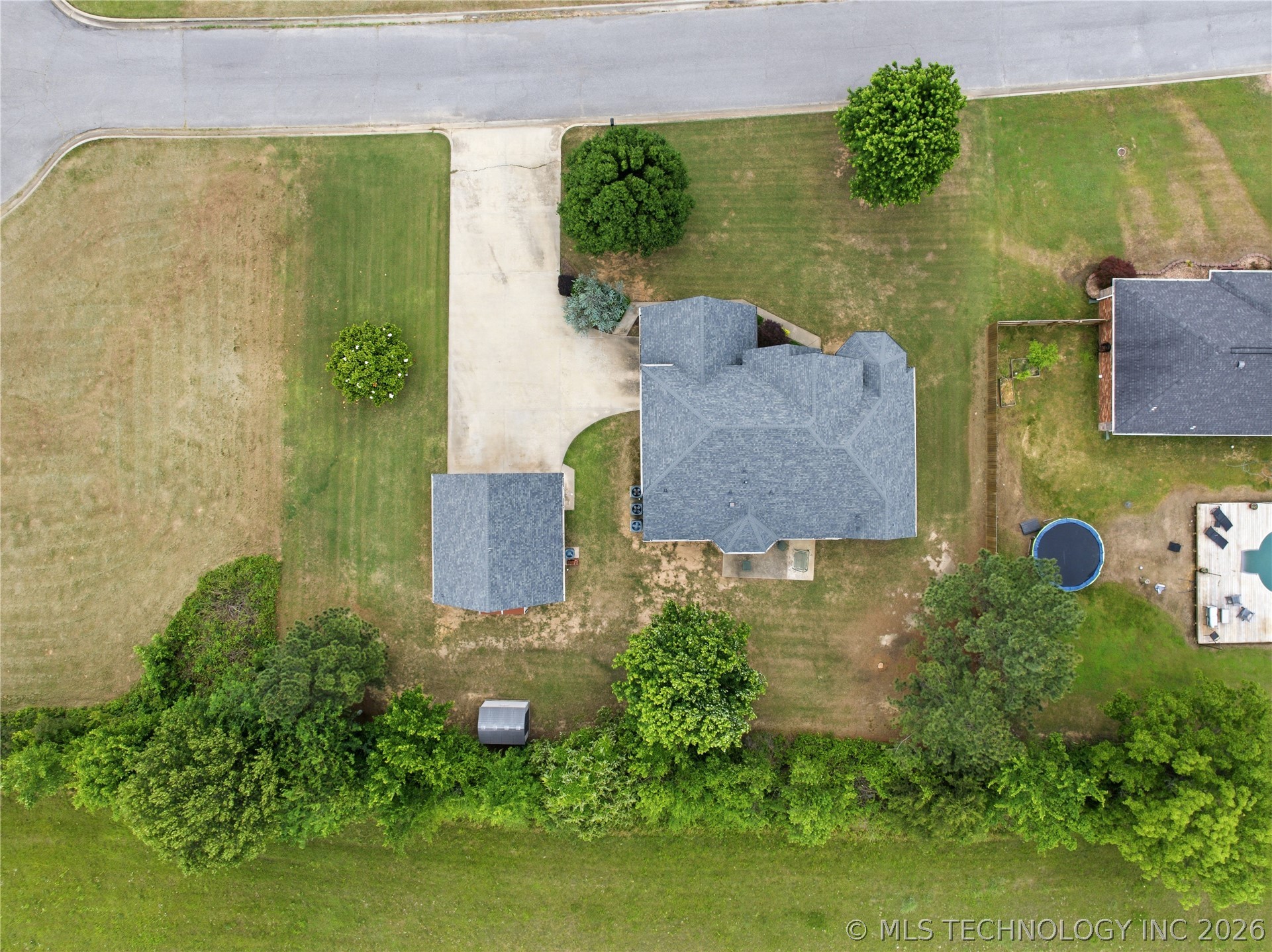 1308 Carter Avenue Property Photo 7