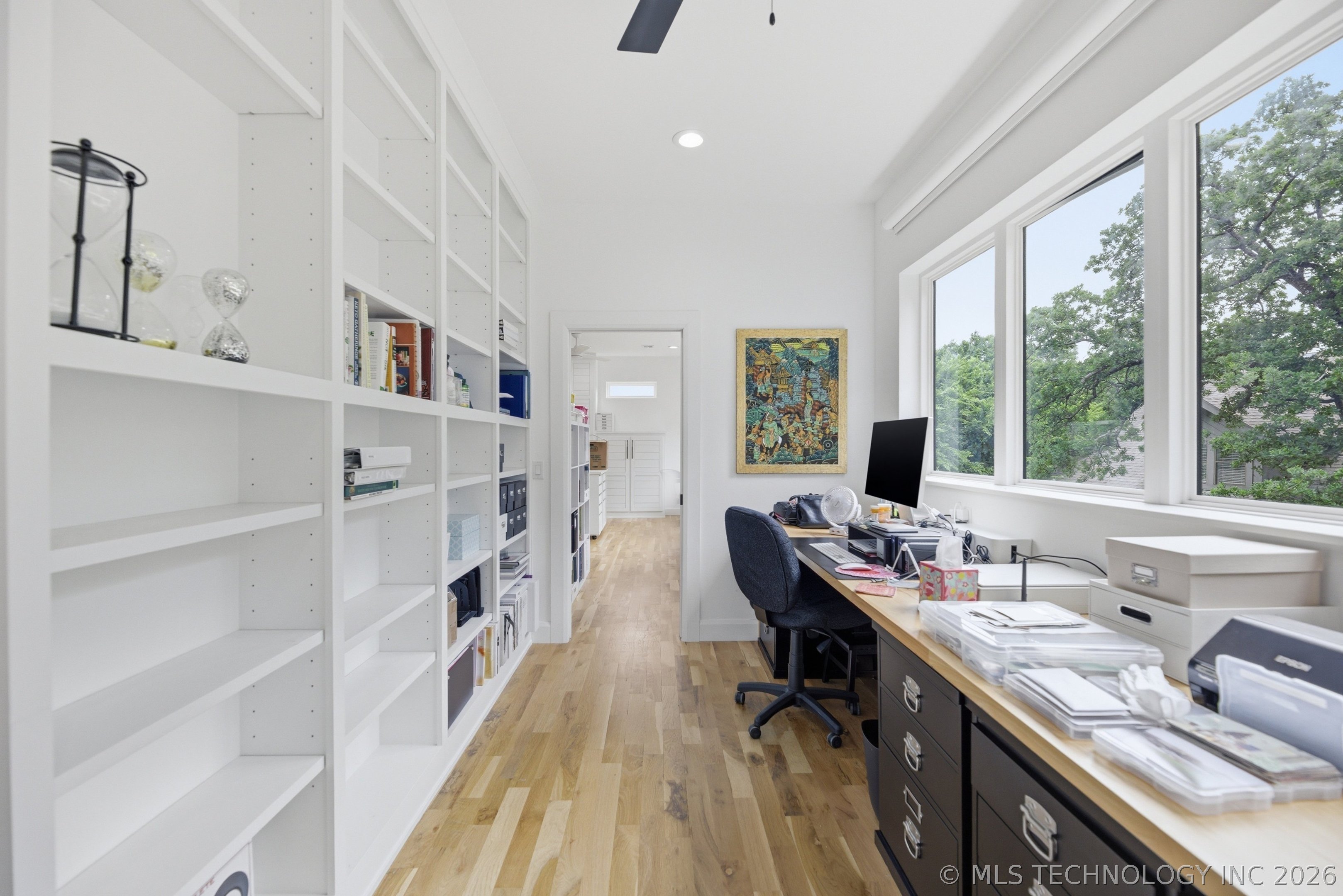 9708 S Maplewood Avenue Property Photo 17