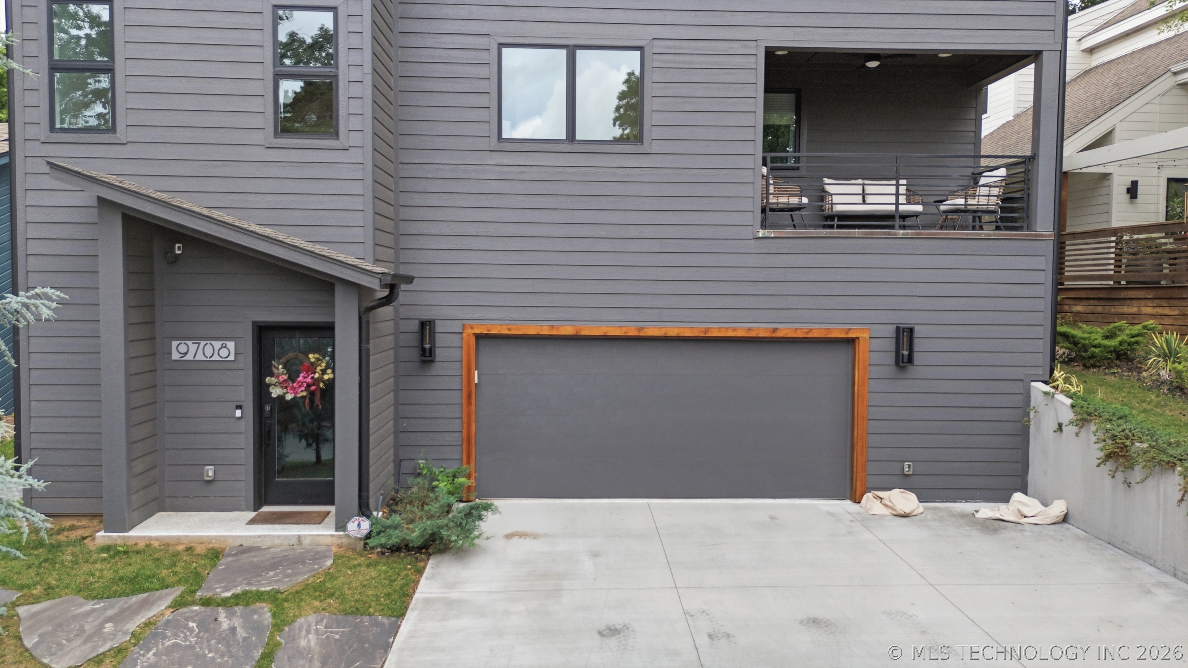 9708 S Maplewood Avenue Property Photo 42