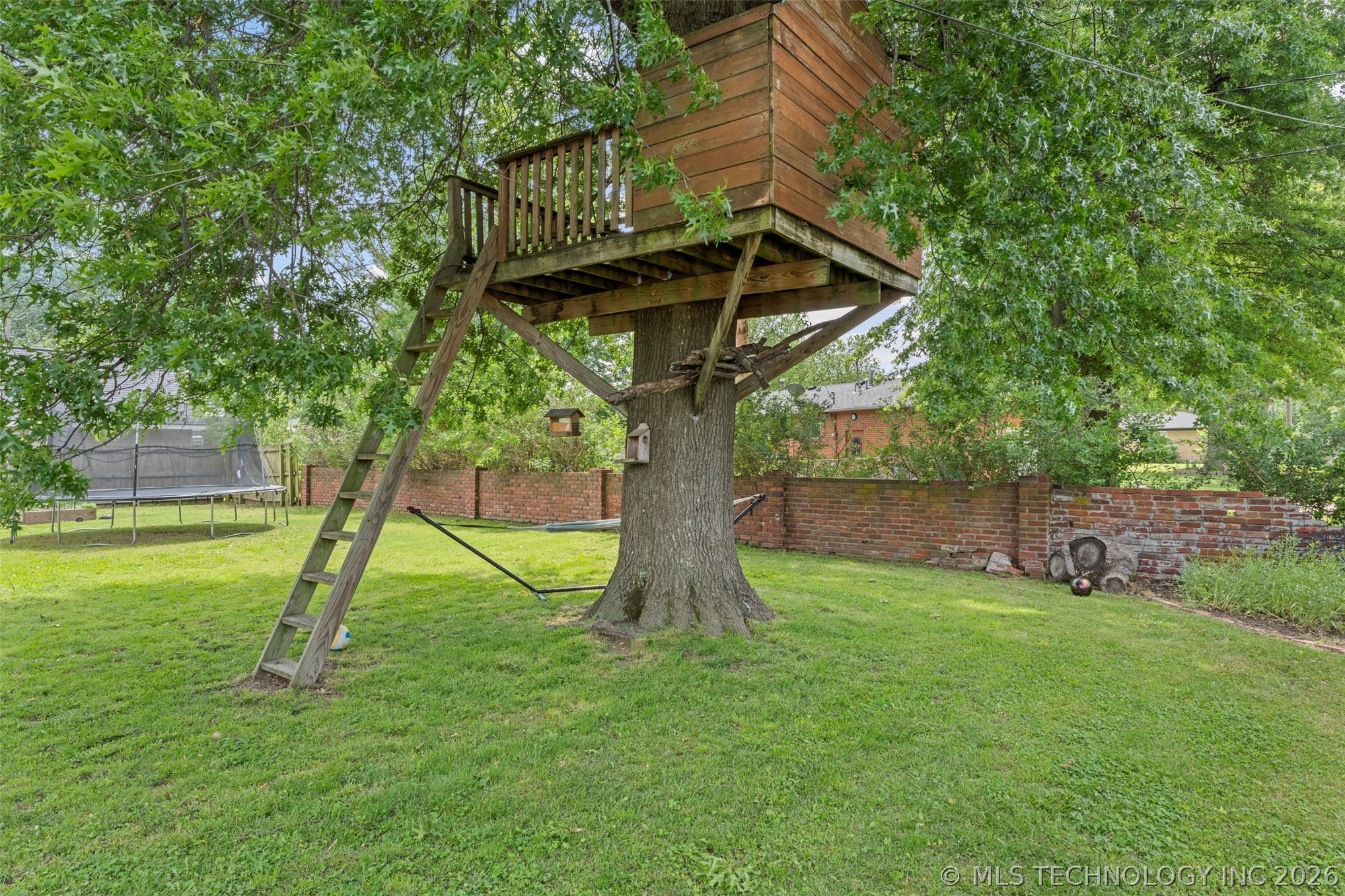 2102 Yale Avenue Property Photo 6
