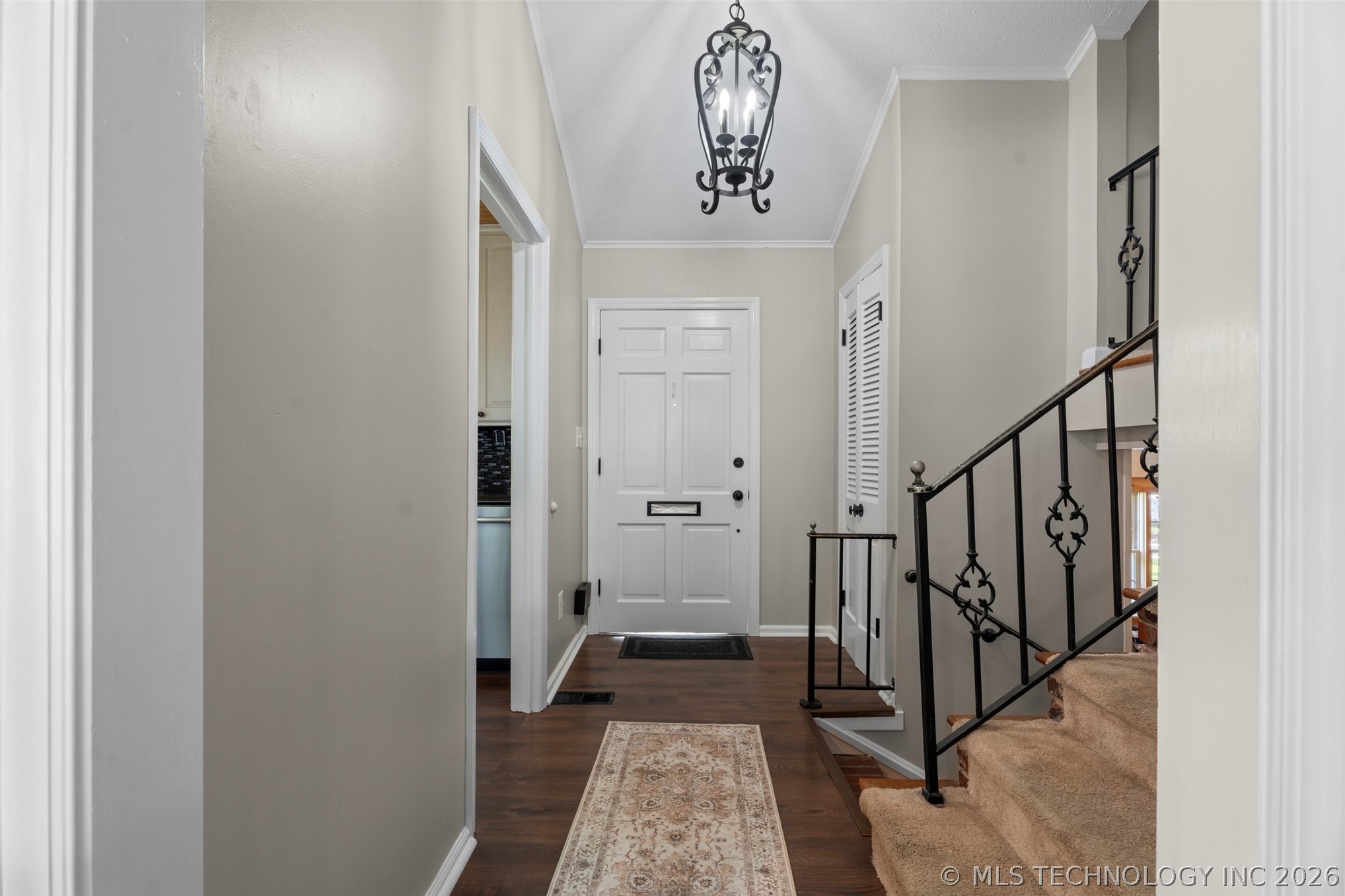 2102 Yale Avenue Property Photo 7
