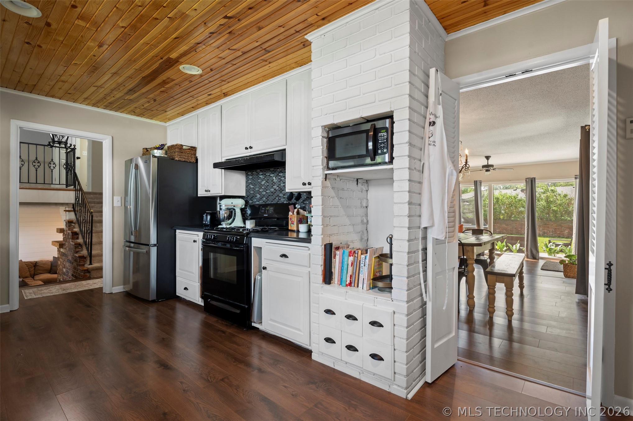 2102 Yale Avenue Property Photo 11