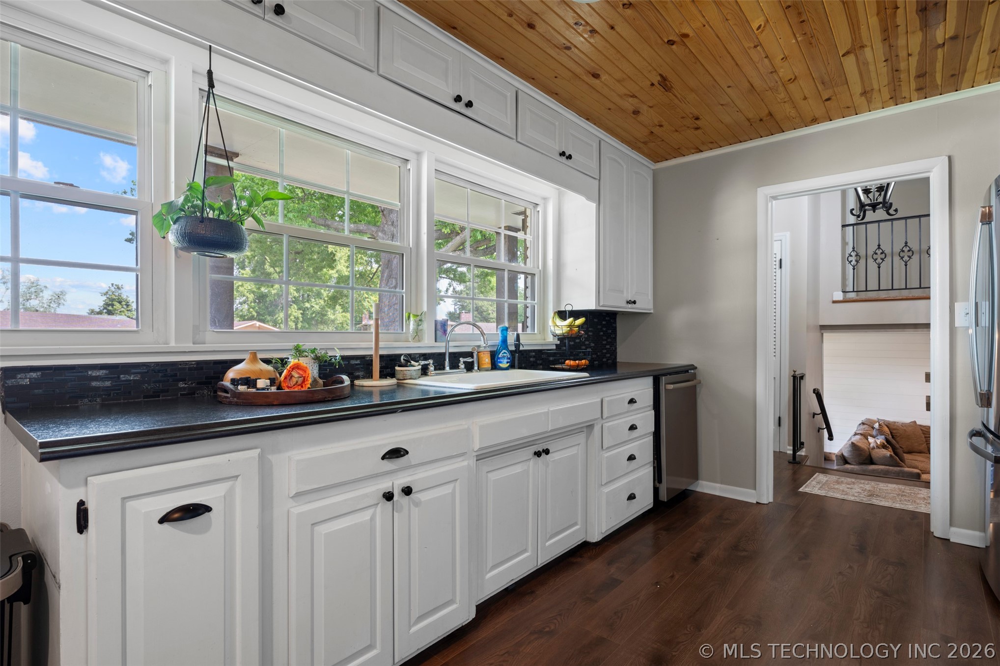 2102 Yale Avenue Property Photo 12