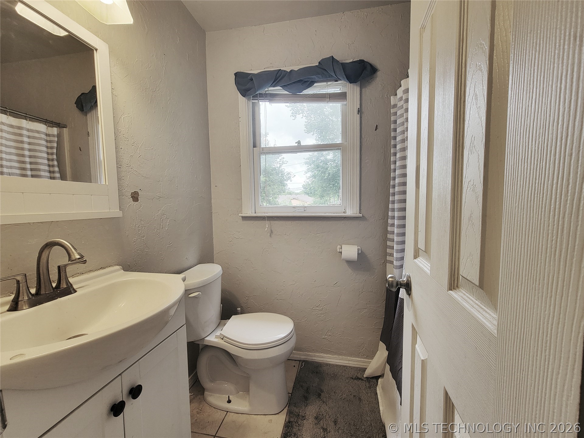 509 N Burgess Property Photo 10