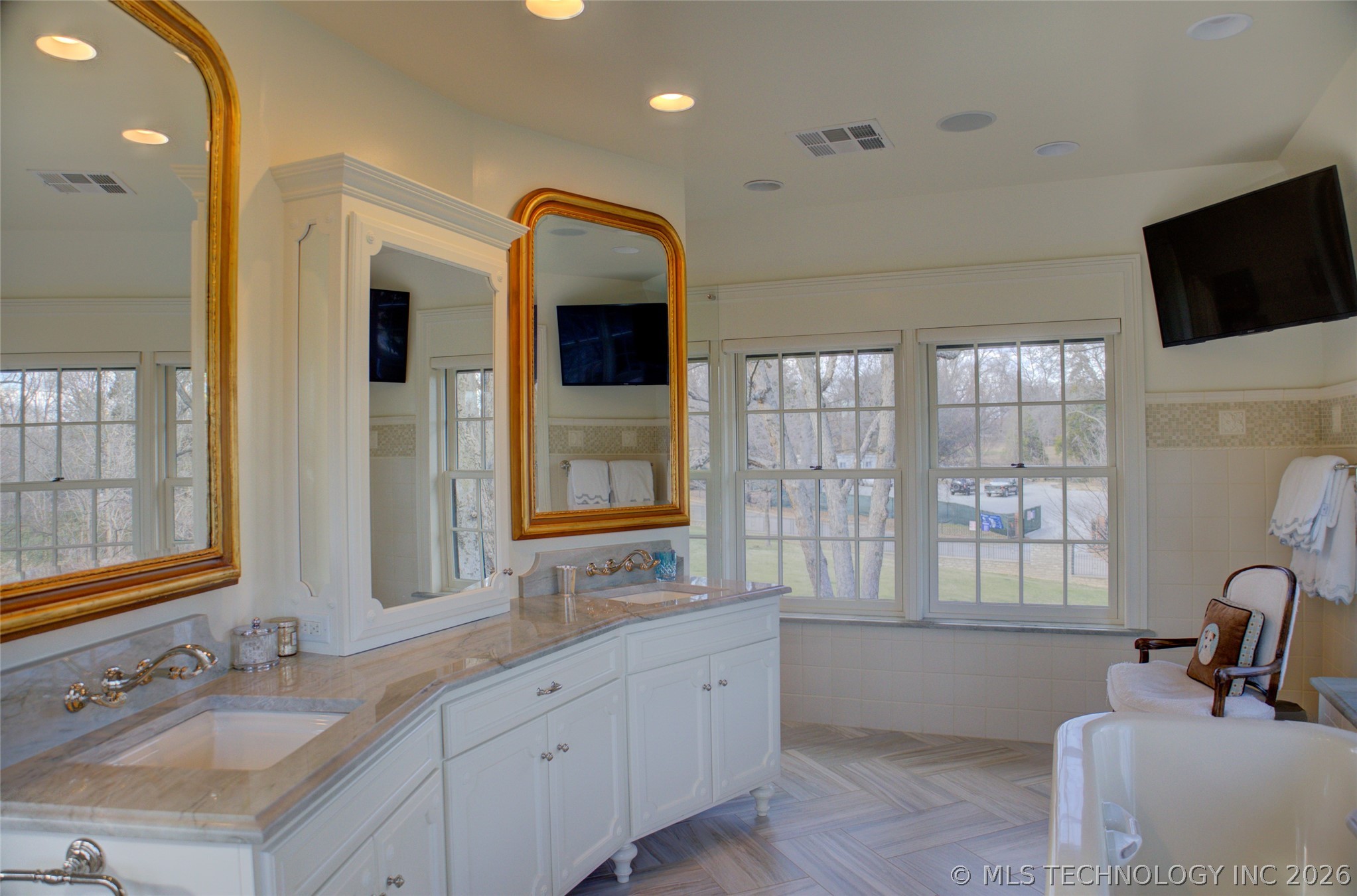1550 E 29th Street Property Photo 65
