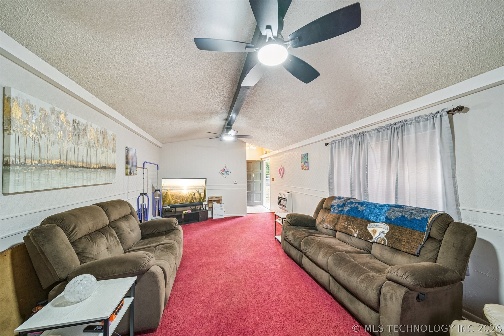 404 E Maple Street Property Photo 4