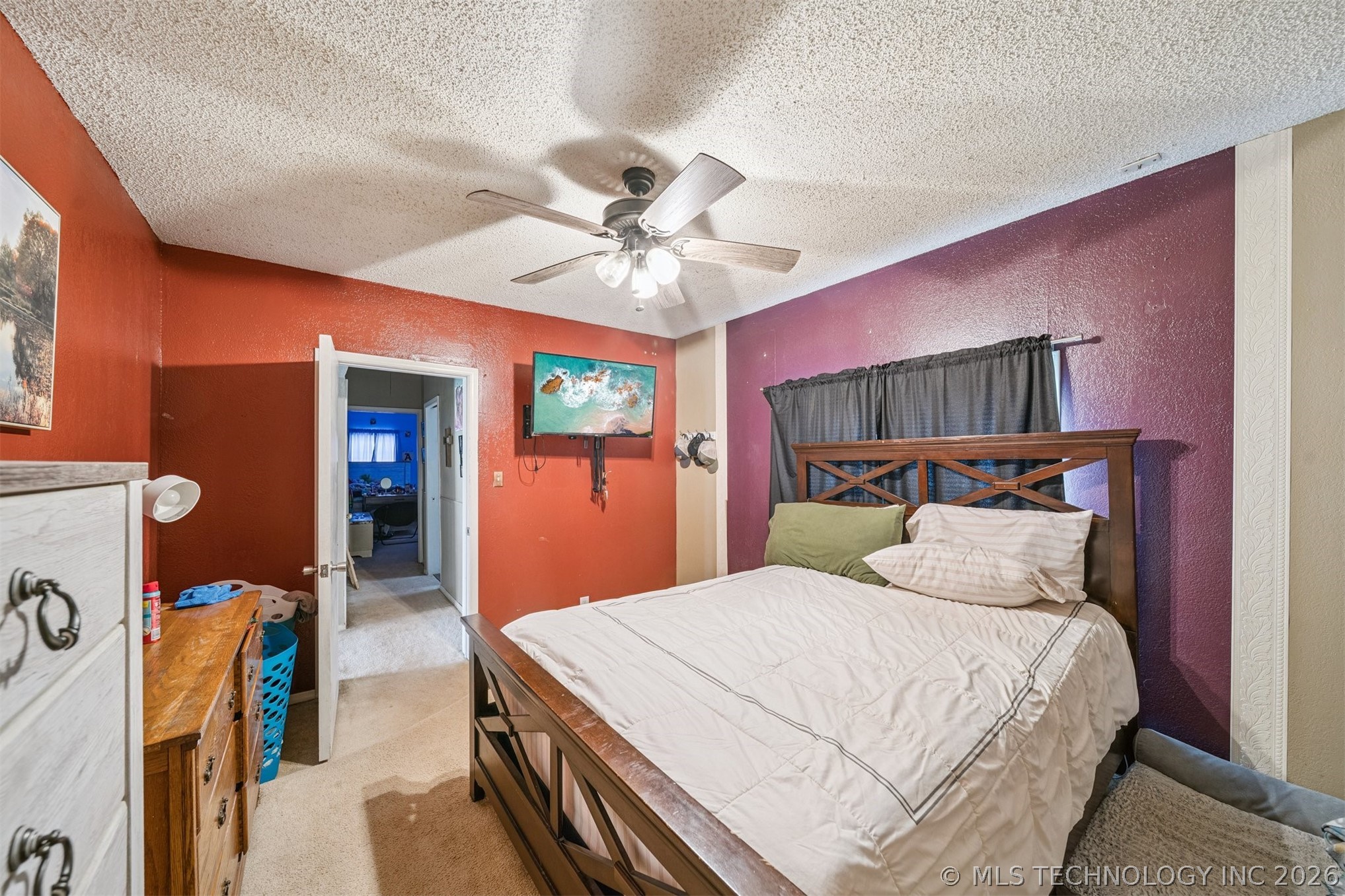404 E Maple Street Property Photo 6