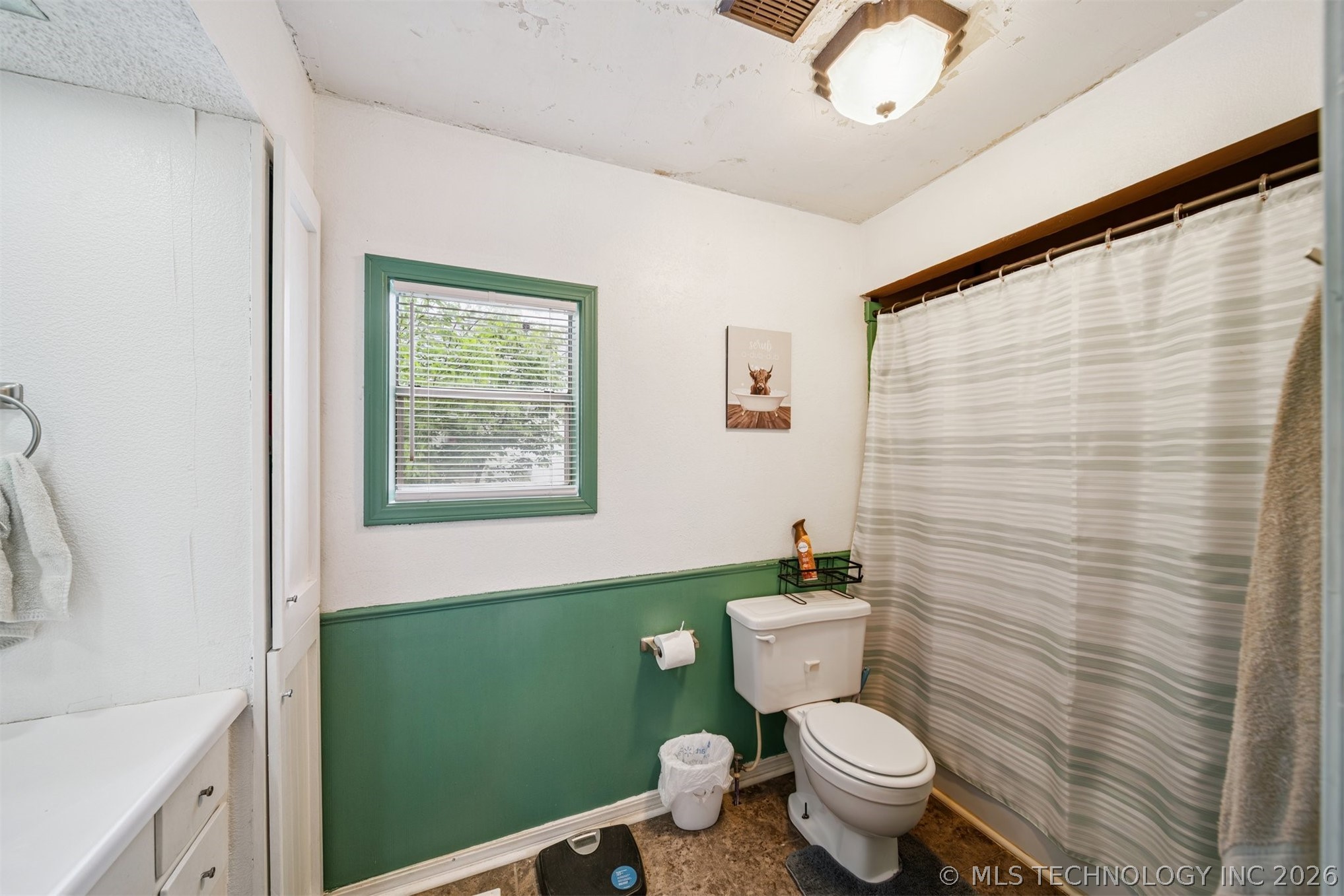 404 E Maple Street Property Photo 7