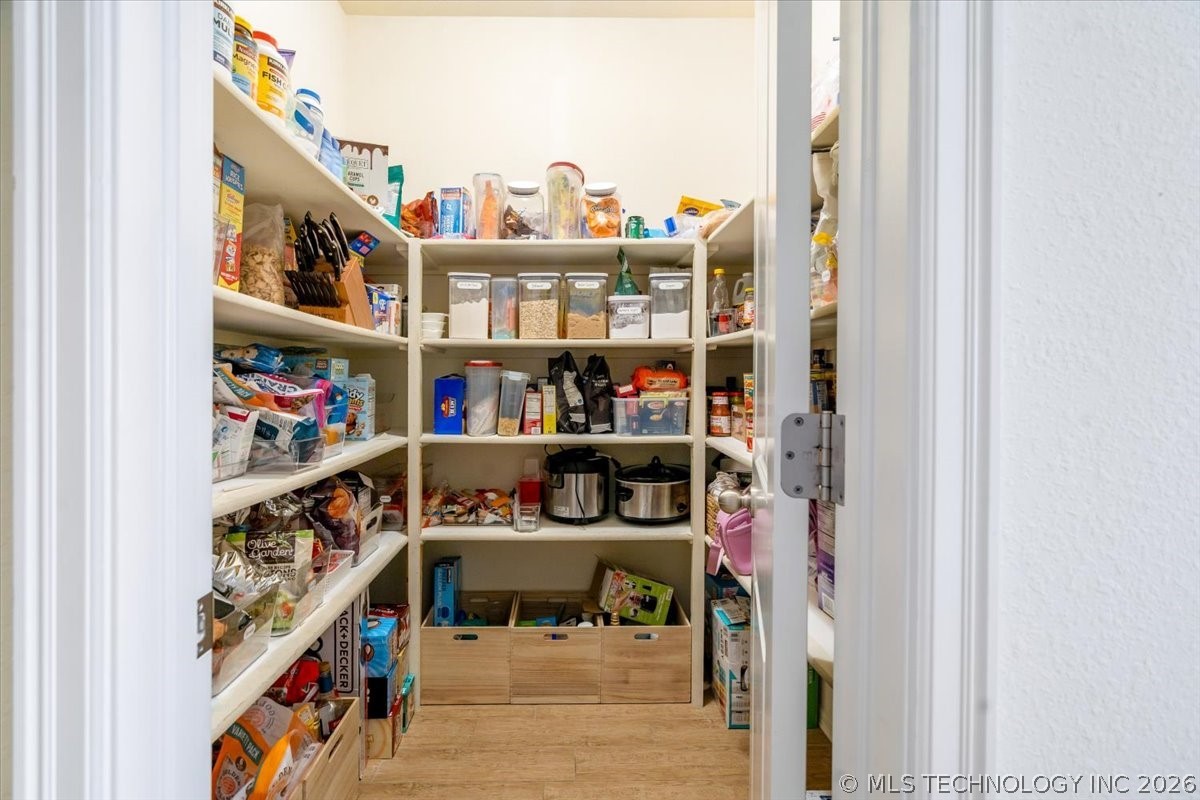15517 E 87th Place N Property Photo 12