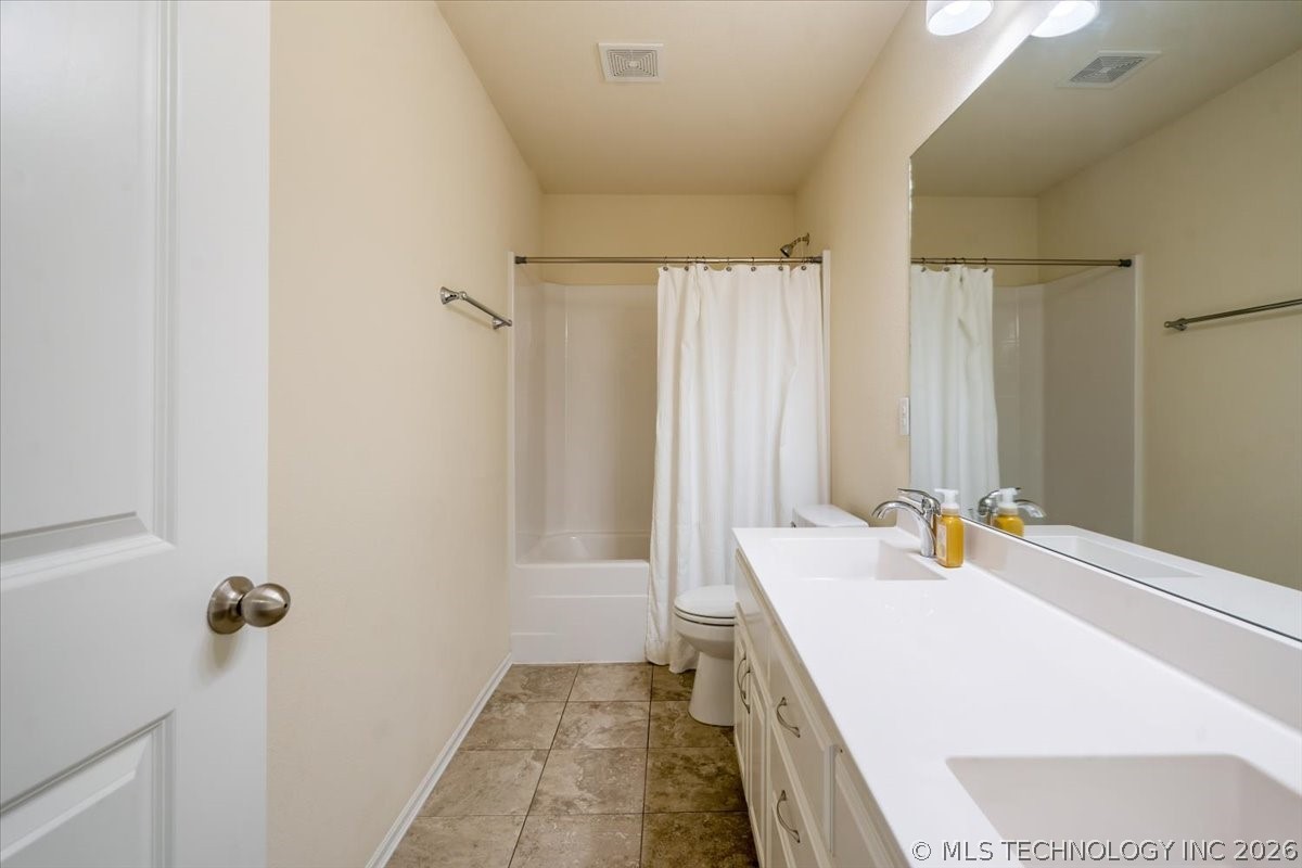 15517 E 87th Place N Property Photo 23